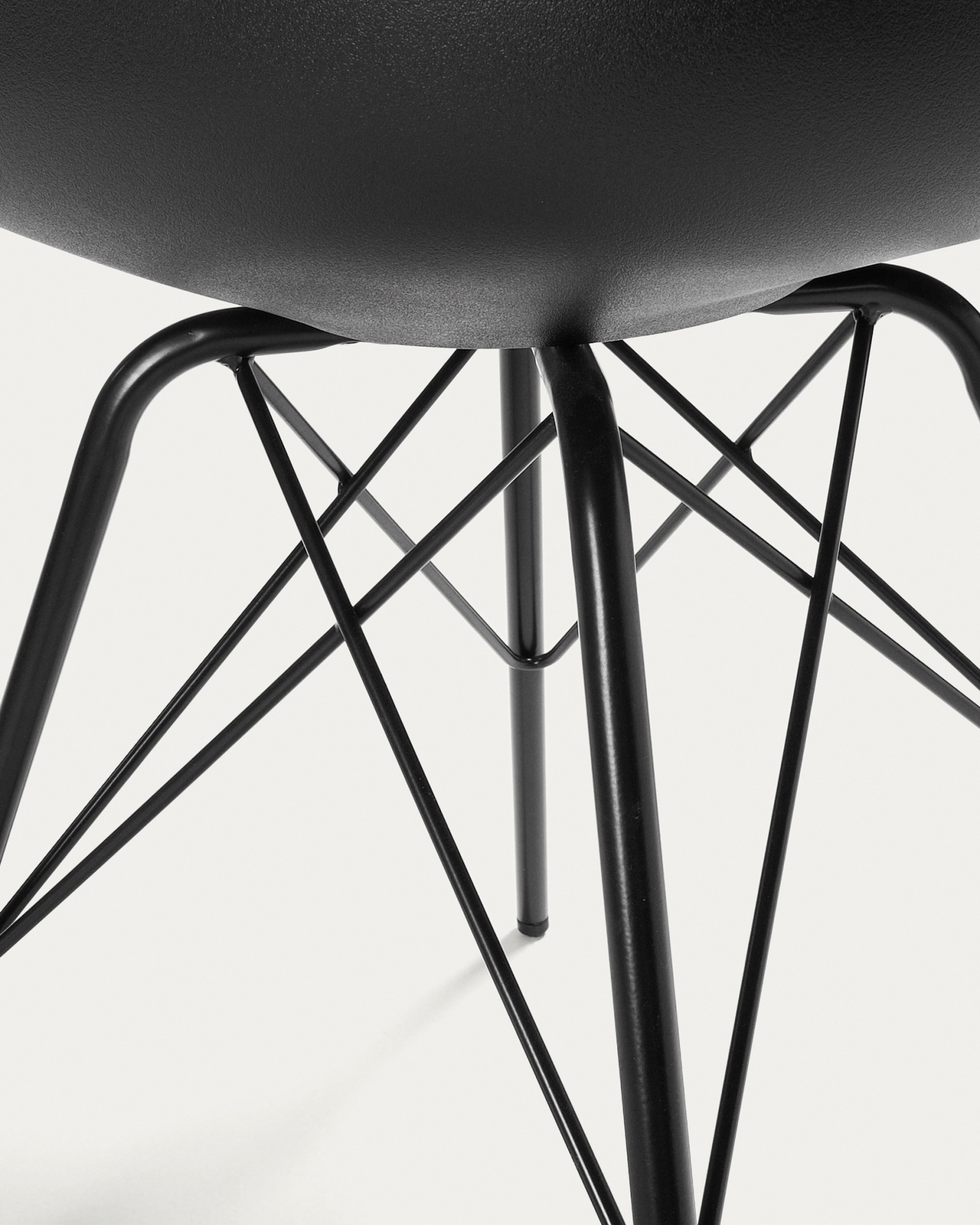 Стул Lars черный с металлическими ножками La Forma (ex Julia Grup)