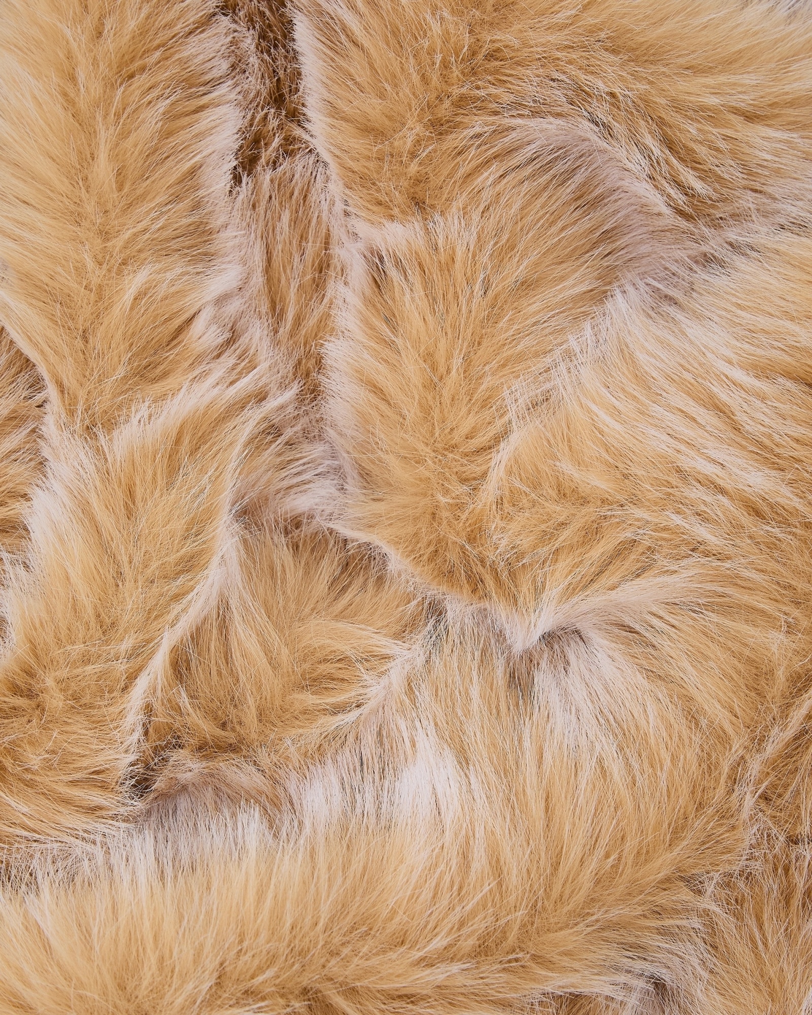 Плед из искусственного меха Lisara цвета экрю 130 x 170 см La Forma (ex Julia Grup)