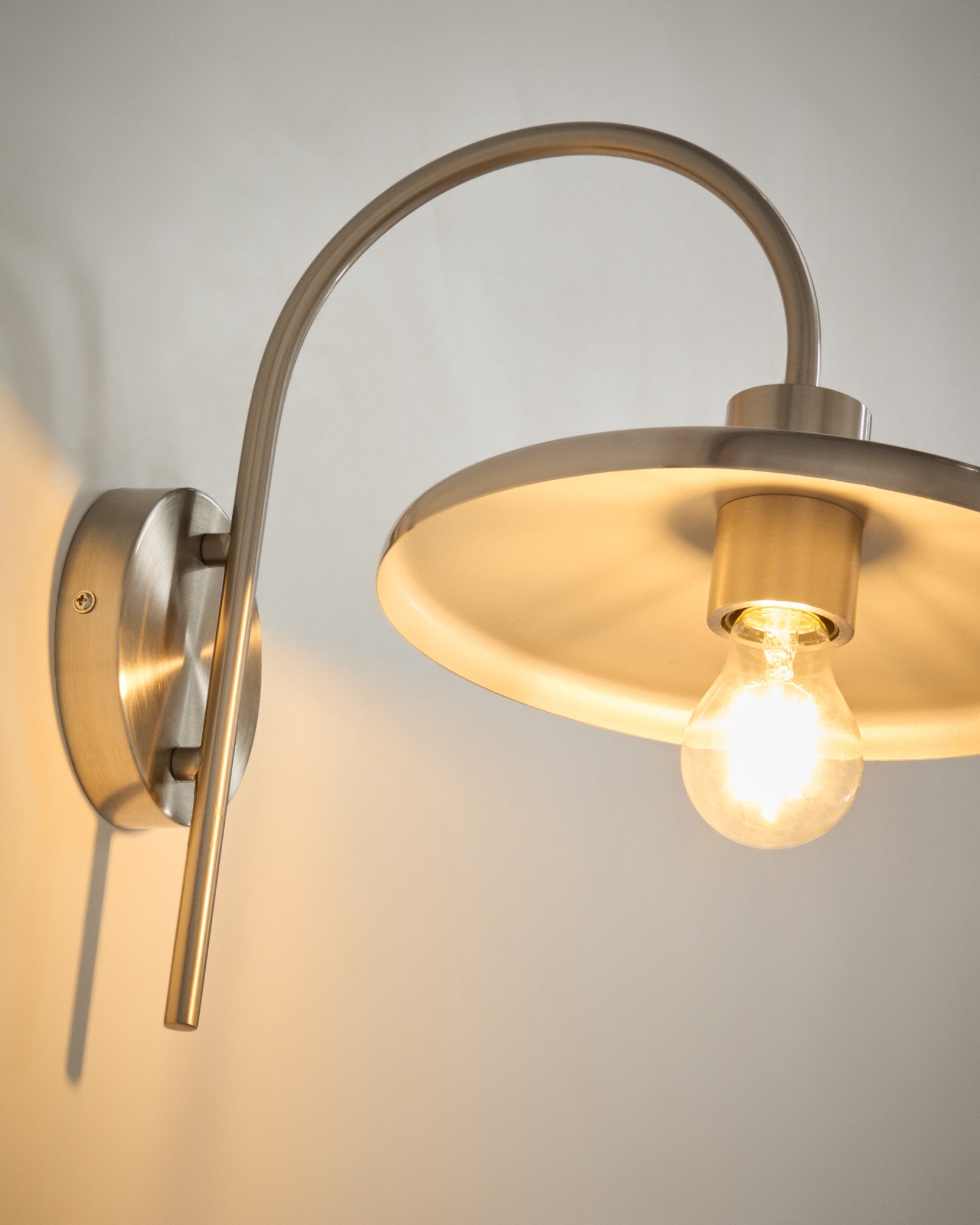 Настенный светильник Nuvira из светло-серого металла La Forma (ex Julia Grup)