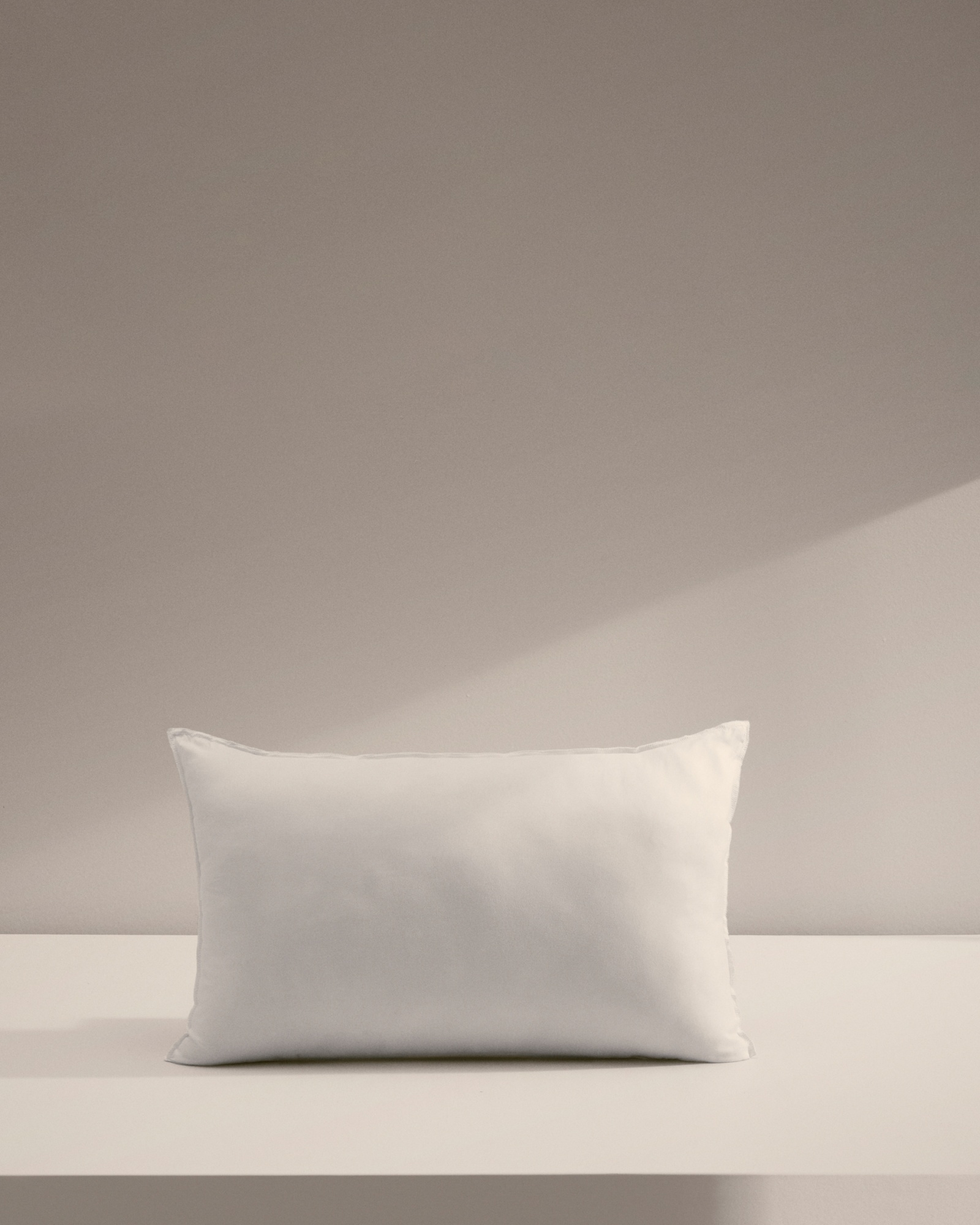 Подушка для наволочки Fluff 30x50 La Forma (ex Julia Grup)