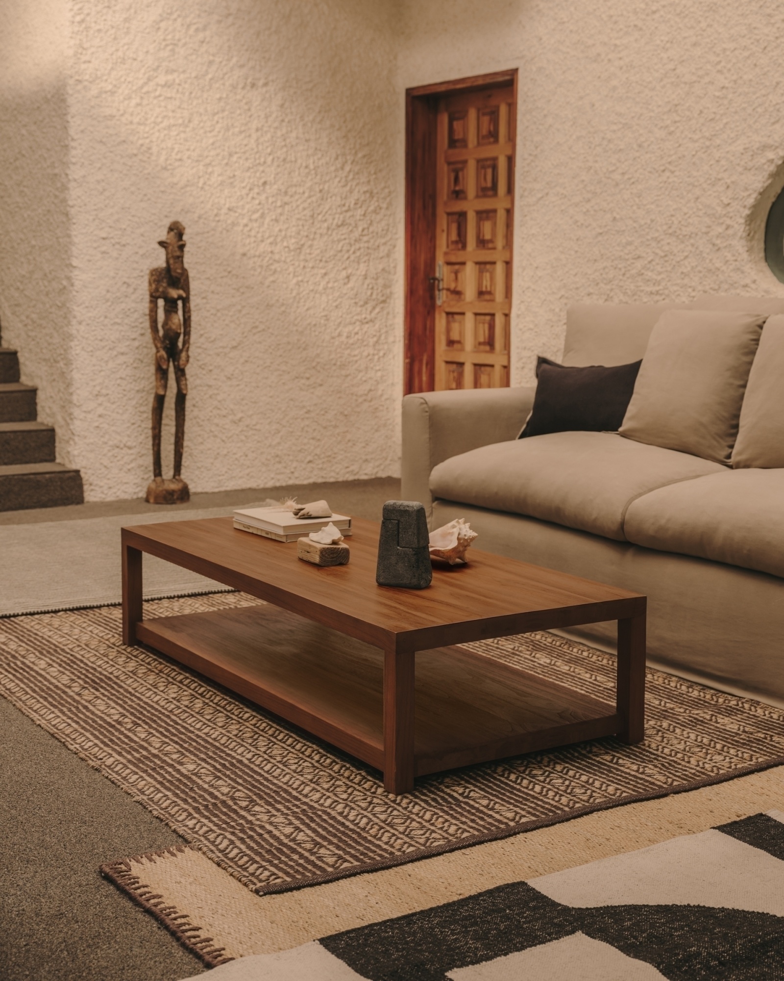 Журнальный столик Sashi из массива тикового дерева 150 x 70 см La Forma (ex Julia Grup)