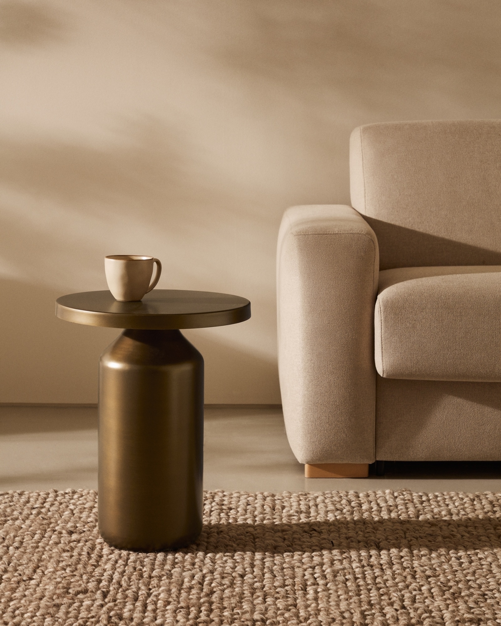 Liuva Металлический медный приставной столик Ø 40,5 см La Forma (ex Julia Grup)