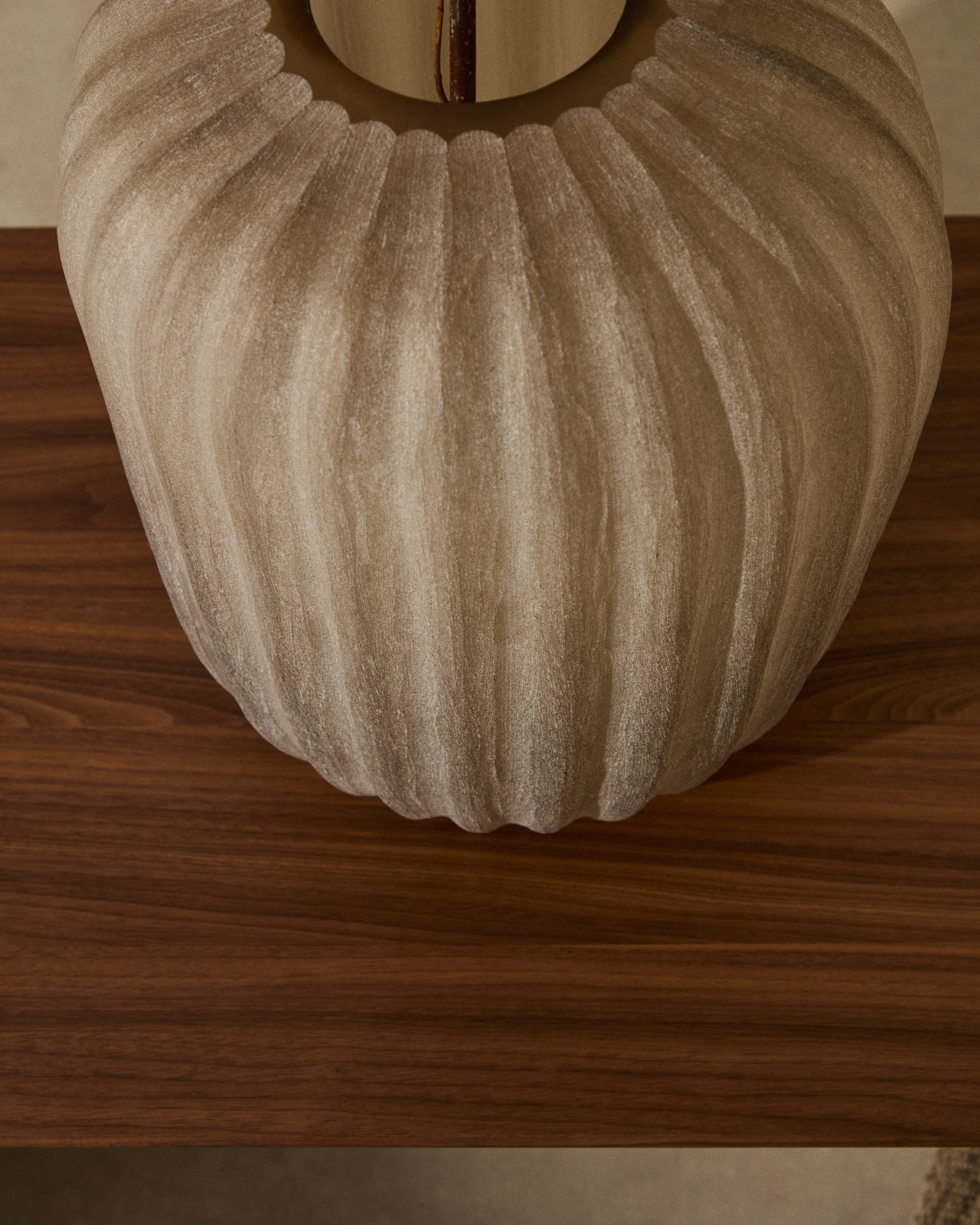 Ваза Lumia из стекла бежевого цвета  27см La Forma (ex Julia Grup)