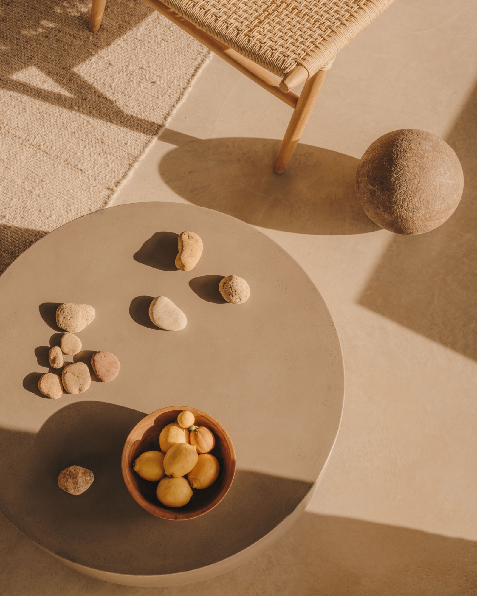 Garbet Кофейный столик из цемента Ø 60 см La Forma (ex Julia Grup)