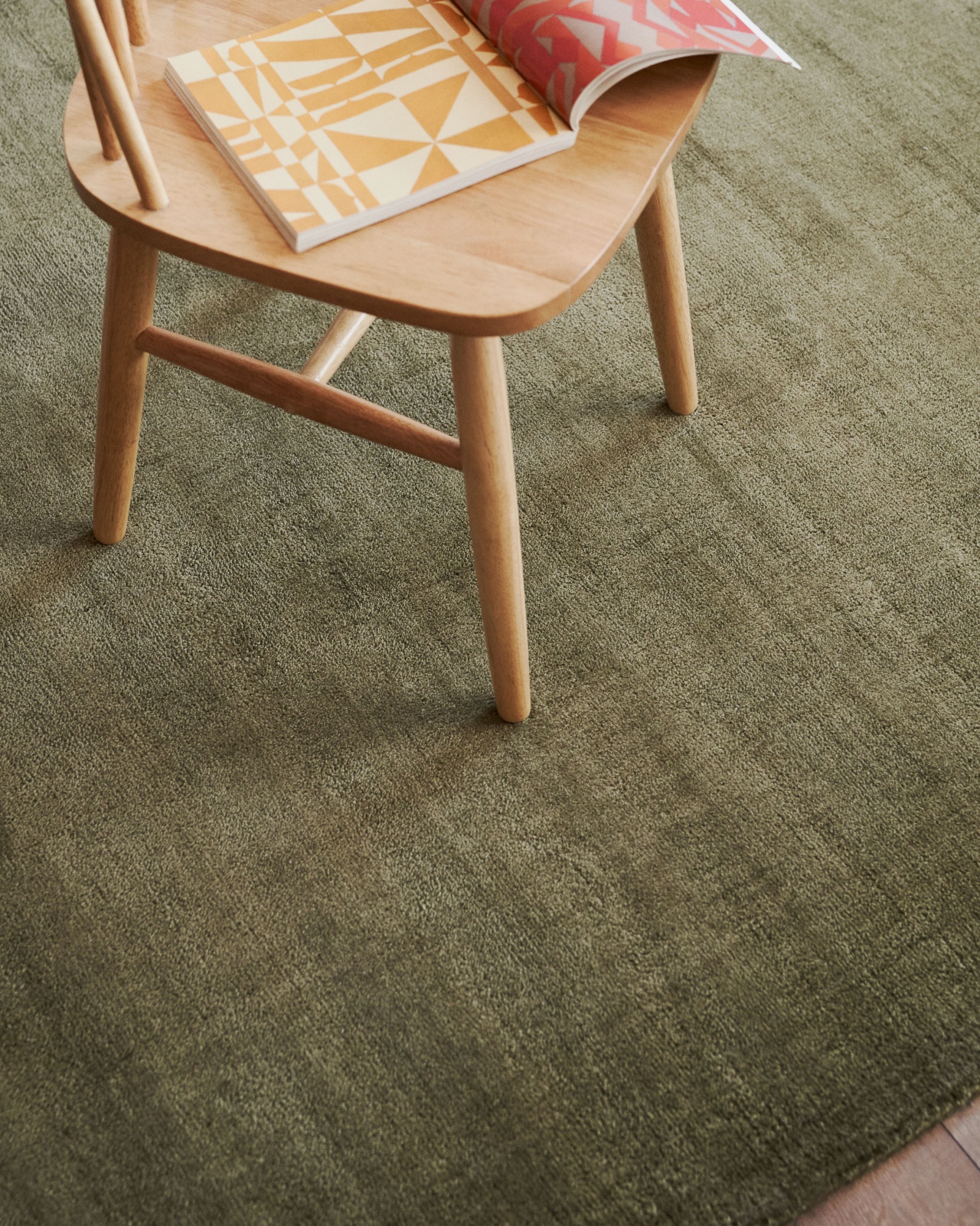 Empuries Ковер зеленого цвета 160 x 230 см La Forma (ex Julia Grup)