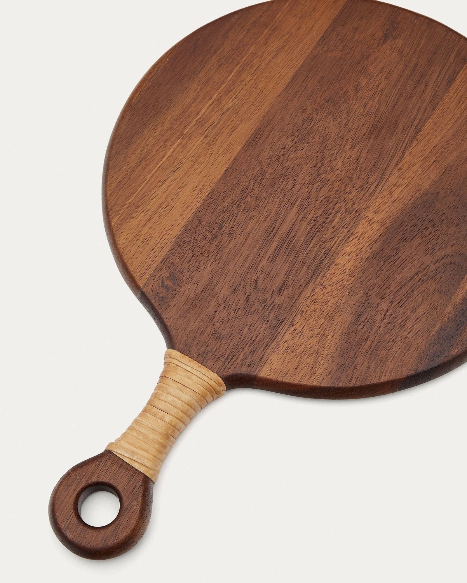 Sardis маленькая круглая сервировочная доска FSC 100% акация и ротанг La Forma (ex Julia Grup)