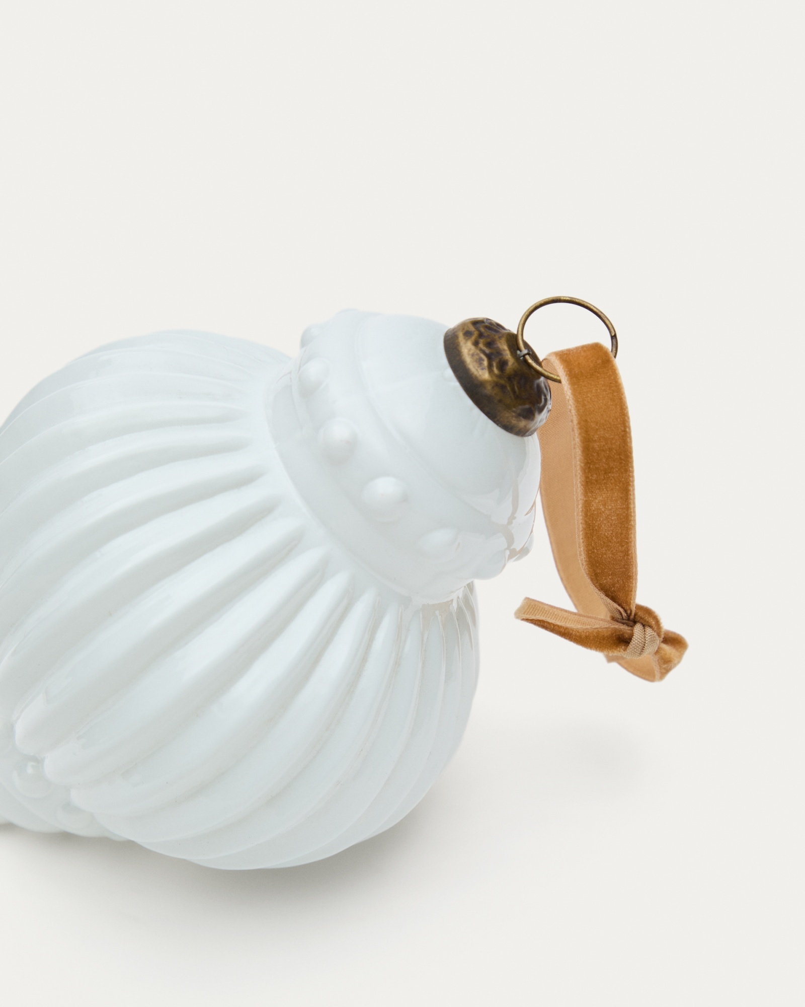 Набор из 2 рождественских шаров Irlo из белого переработанного стекла, Ø 13 см La Forma (ex Julia Grup)