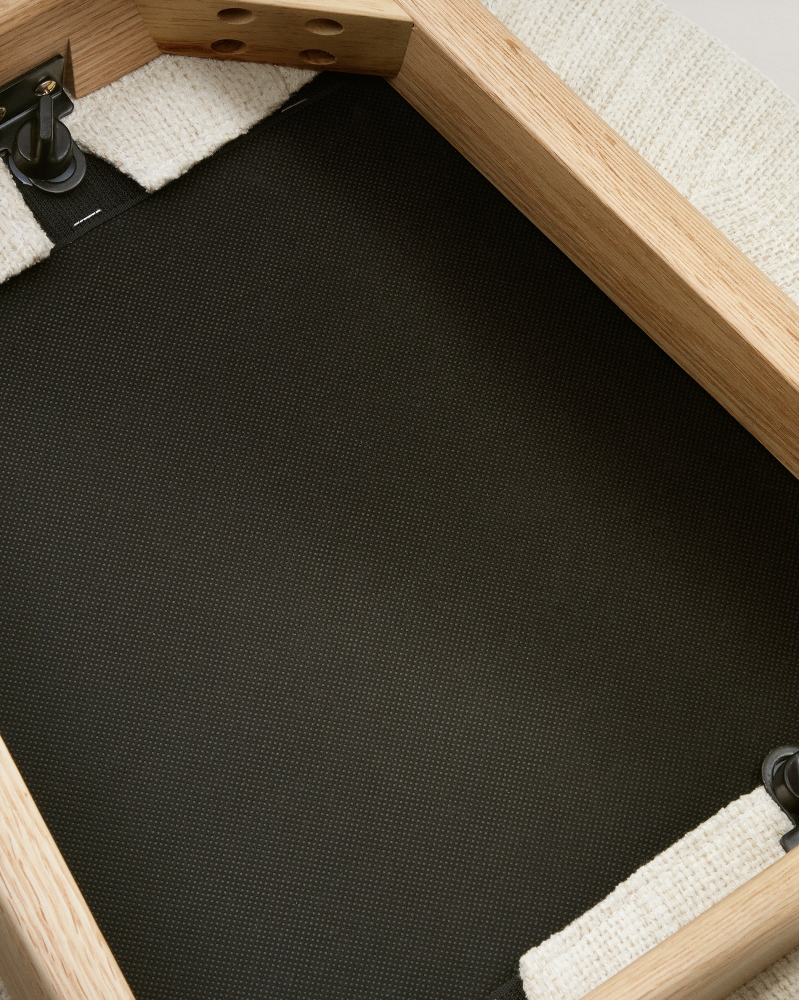 Чехол для стула Alocs из бежевого шенилла La Forma (ex Julia Grup)