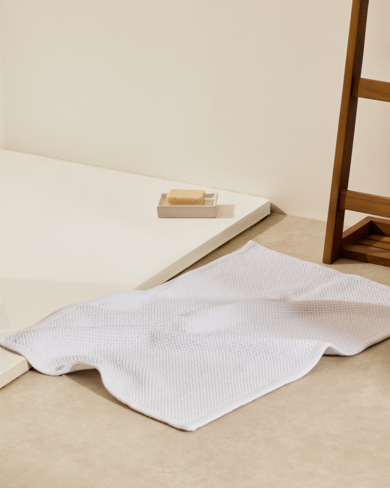 Коврик для ванной Erona из хлопка белый 50 x 70 см La Forma (ex Julia Grup)