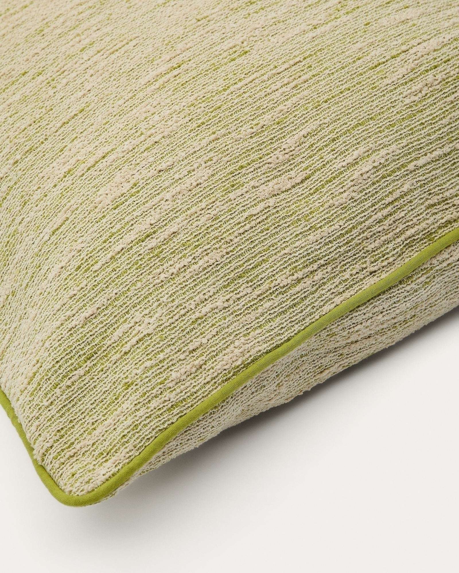 Чехол для подушки  Brisella из жаккарда зелёного цвета 45 x 45 см La Forma (ex Julia Grup)