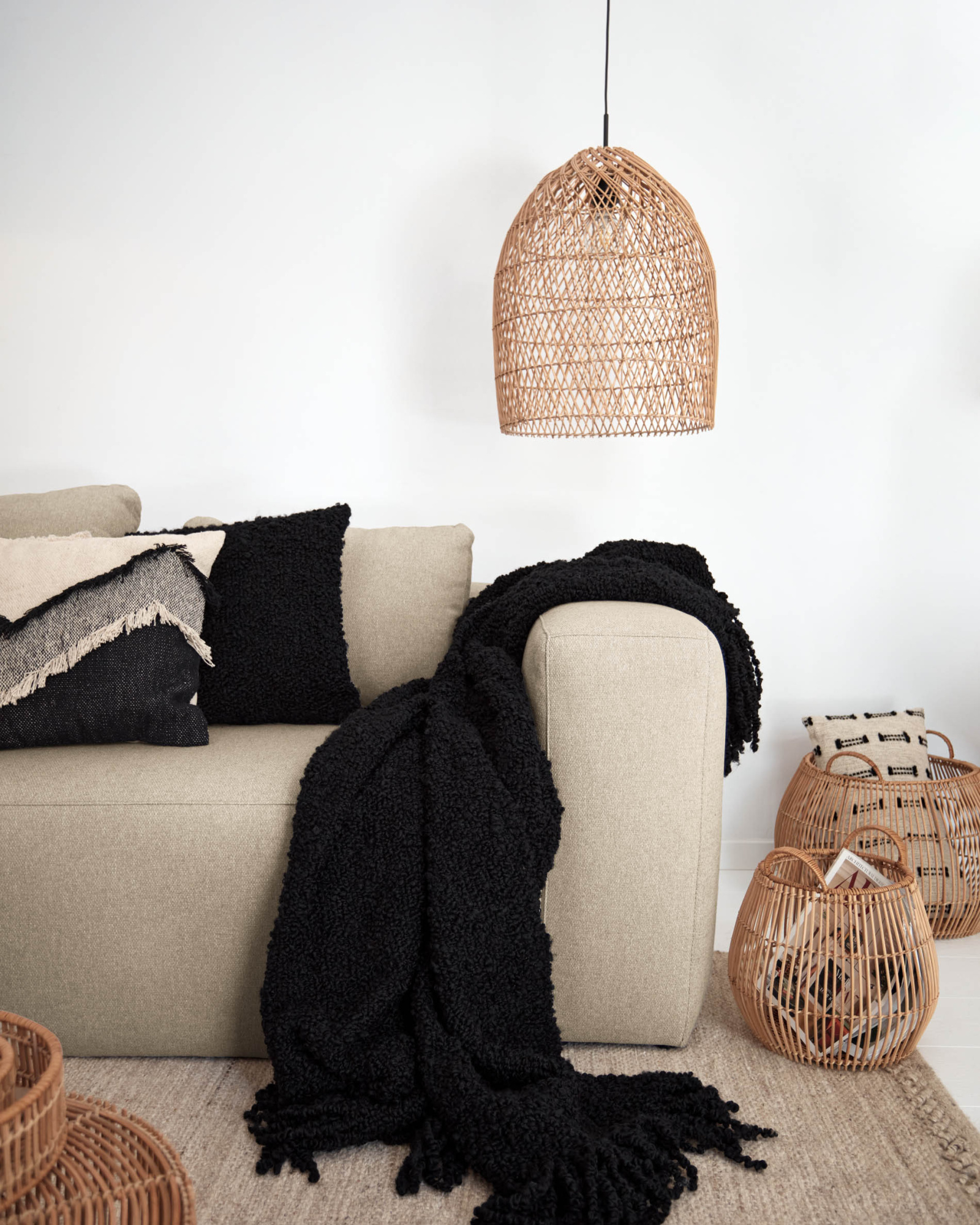 Плафон из ротанга Domitila светлого оттенка с натуральной отделкой Ø 44 см La Forma (ex Julia Grup)