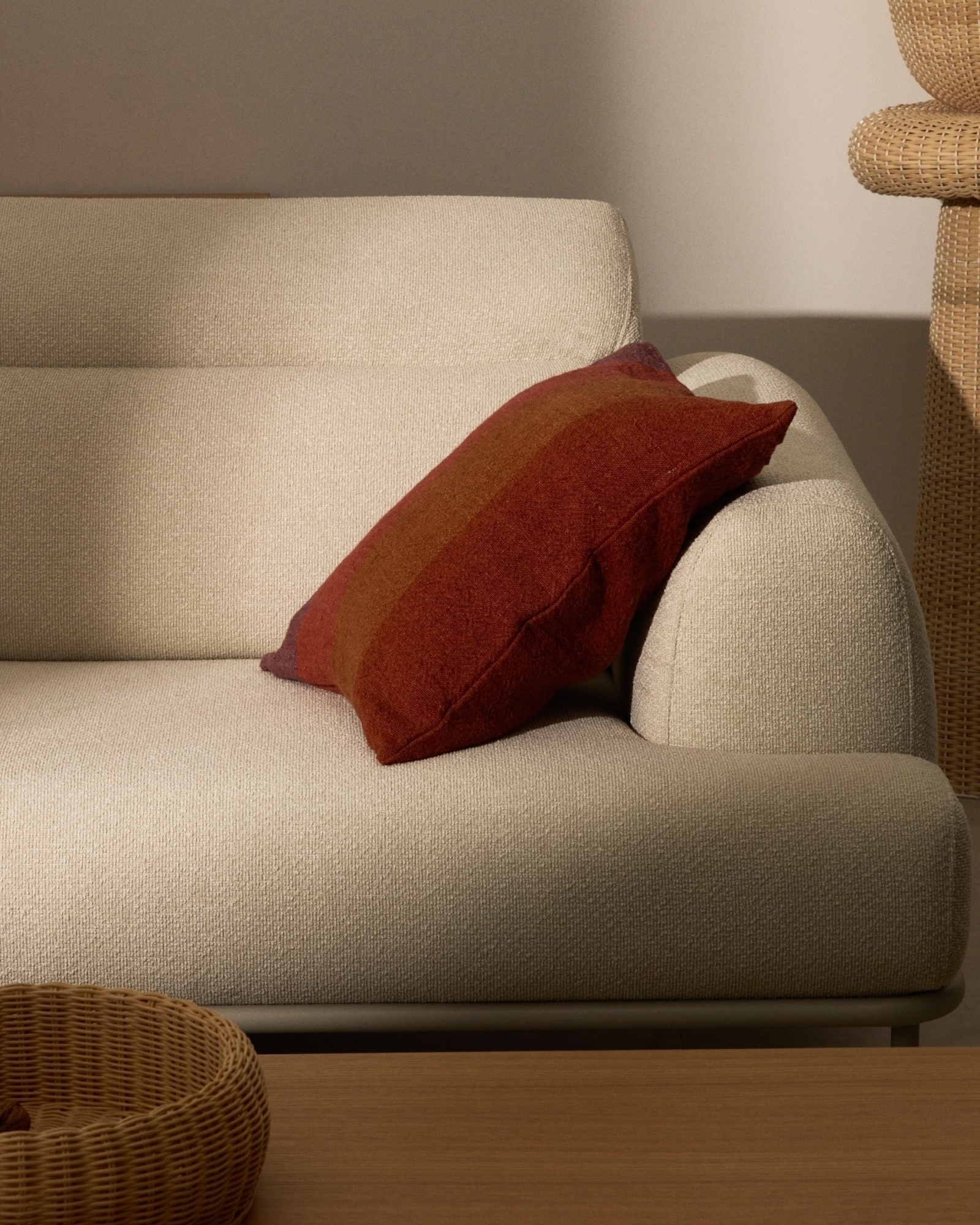 Чехол для подушки Taris из льна в красную полоску 50 x 50 см La Forma (ex Julia Grup)