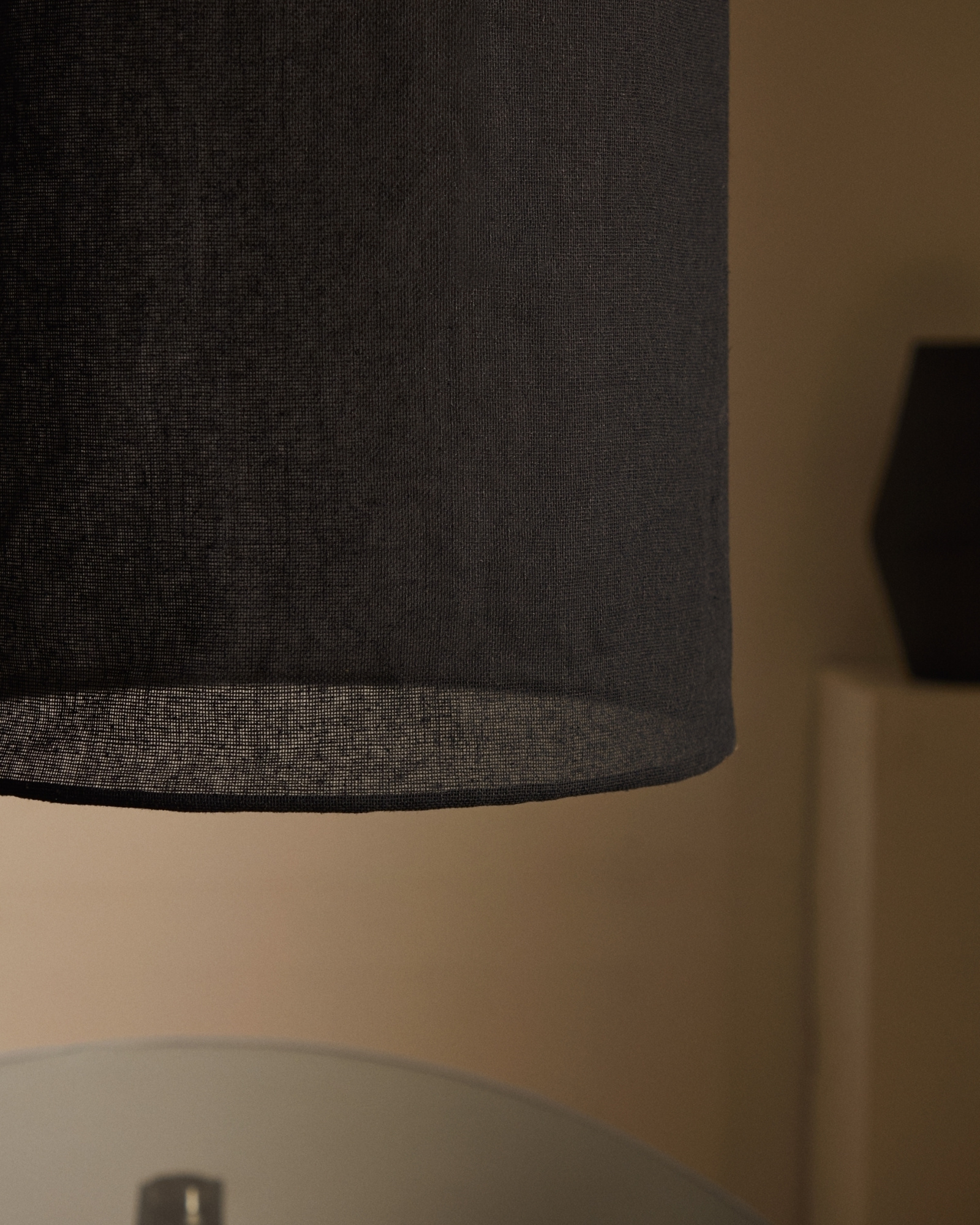 Подвесной светильник Mariela из льна с черной отделкой Ø 40 x 60 см La Forma (ex Julia Grup)