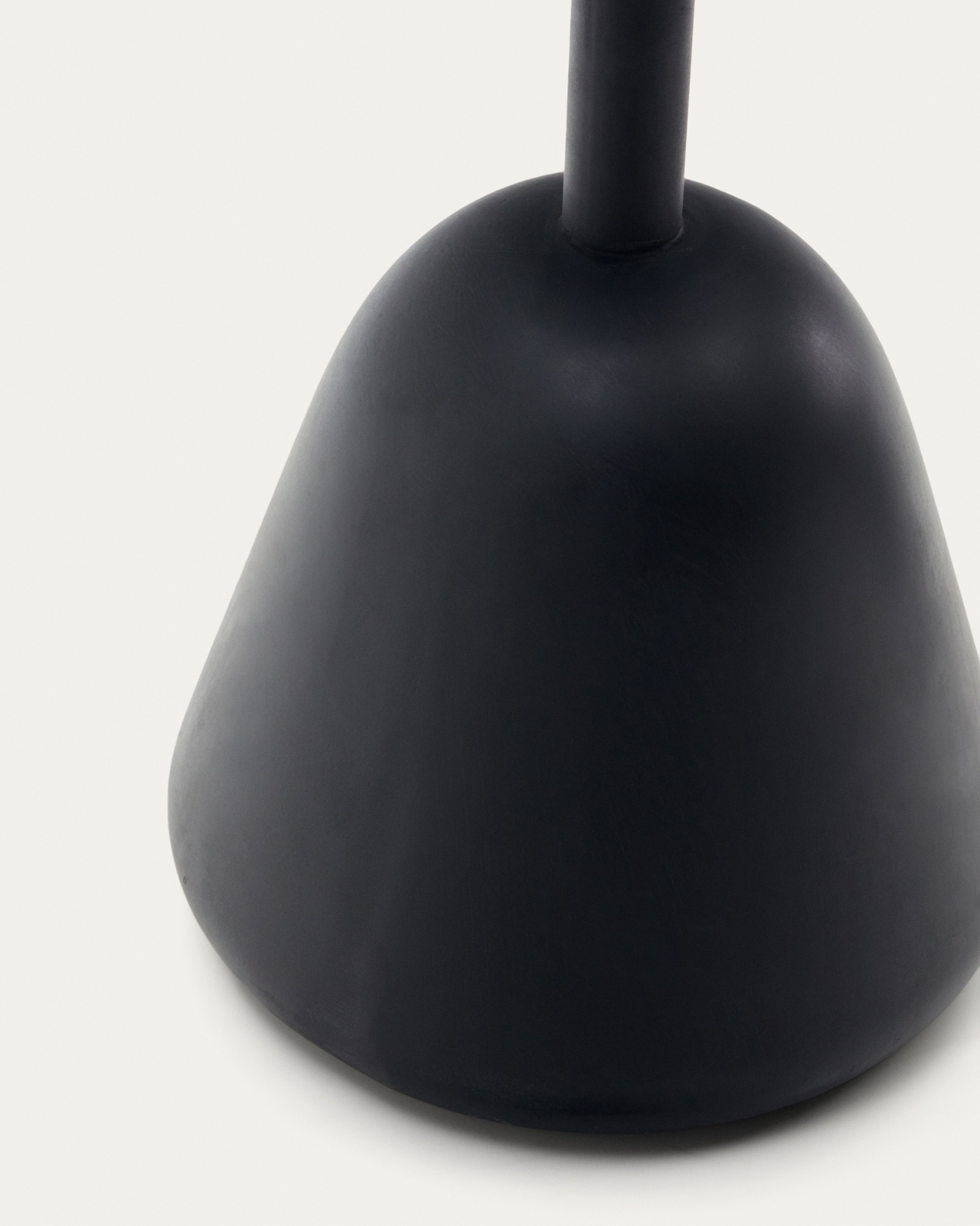 Журнальный столик Saura черный со столешницей из натуральной акации La Forma (ex Julia Grup)