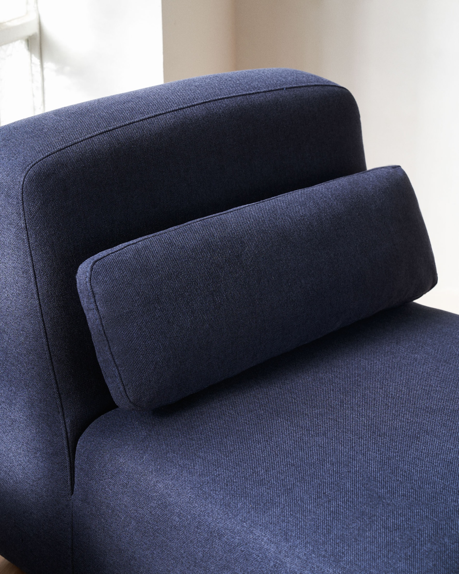 Neom Подушка синего цвета 24 x 72 см La Forma (ex Julia Grup)