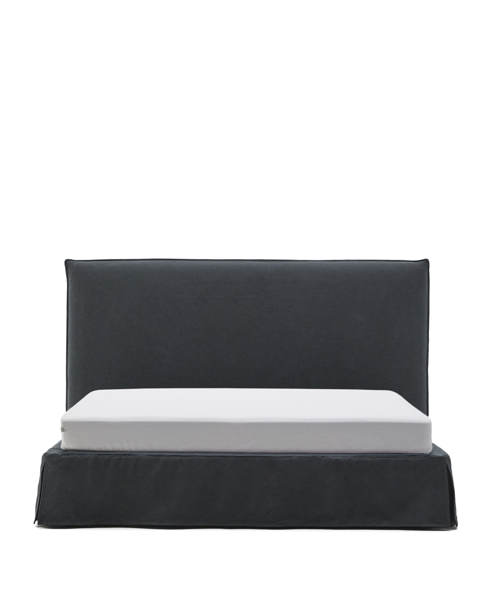 Кровать Jaira антрацитово-серого цвета со съемным чехлом для матраса 180 x 200 La Forma (ex Julia Grup)