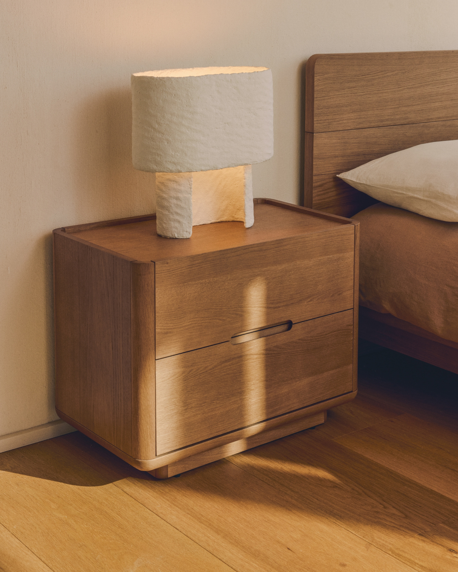 Белая настольная лампа Bedala из папье-маше La Forma 482409