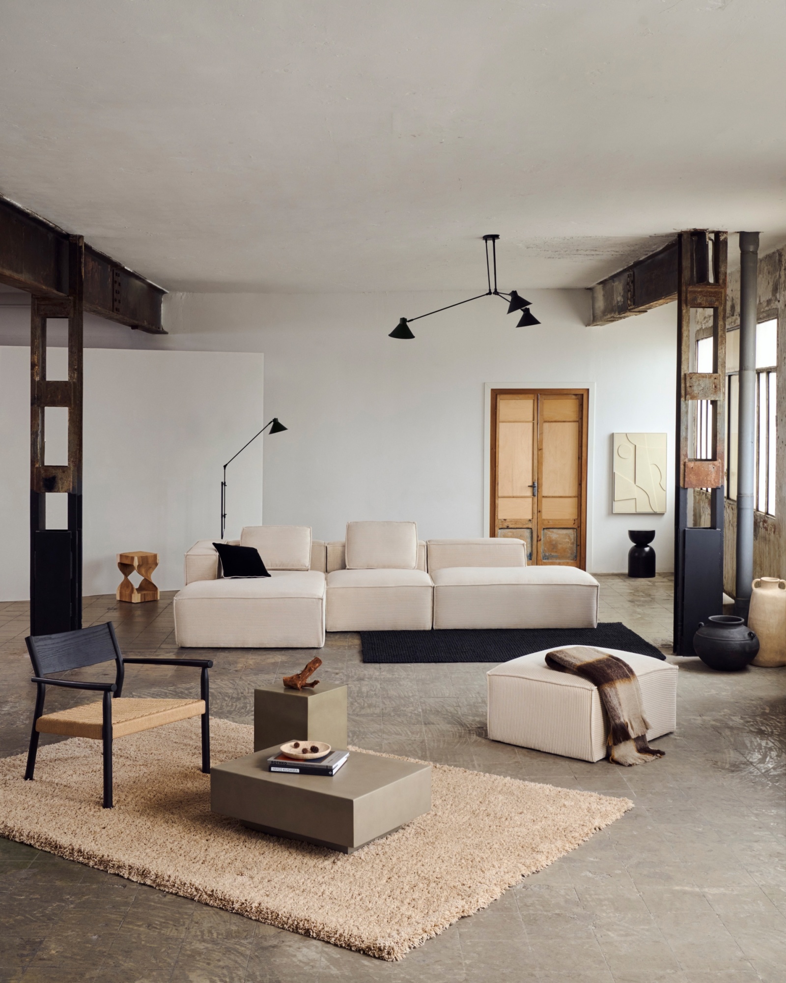 Ковер Neade из полипропилена и хлопка бежевого цвета 200 x 300 см La Forma (ex Julia Grup)