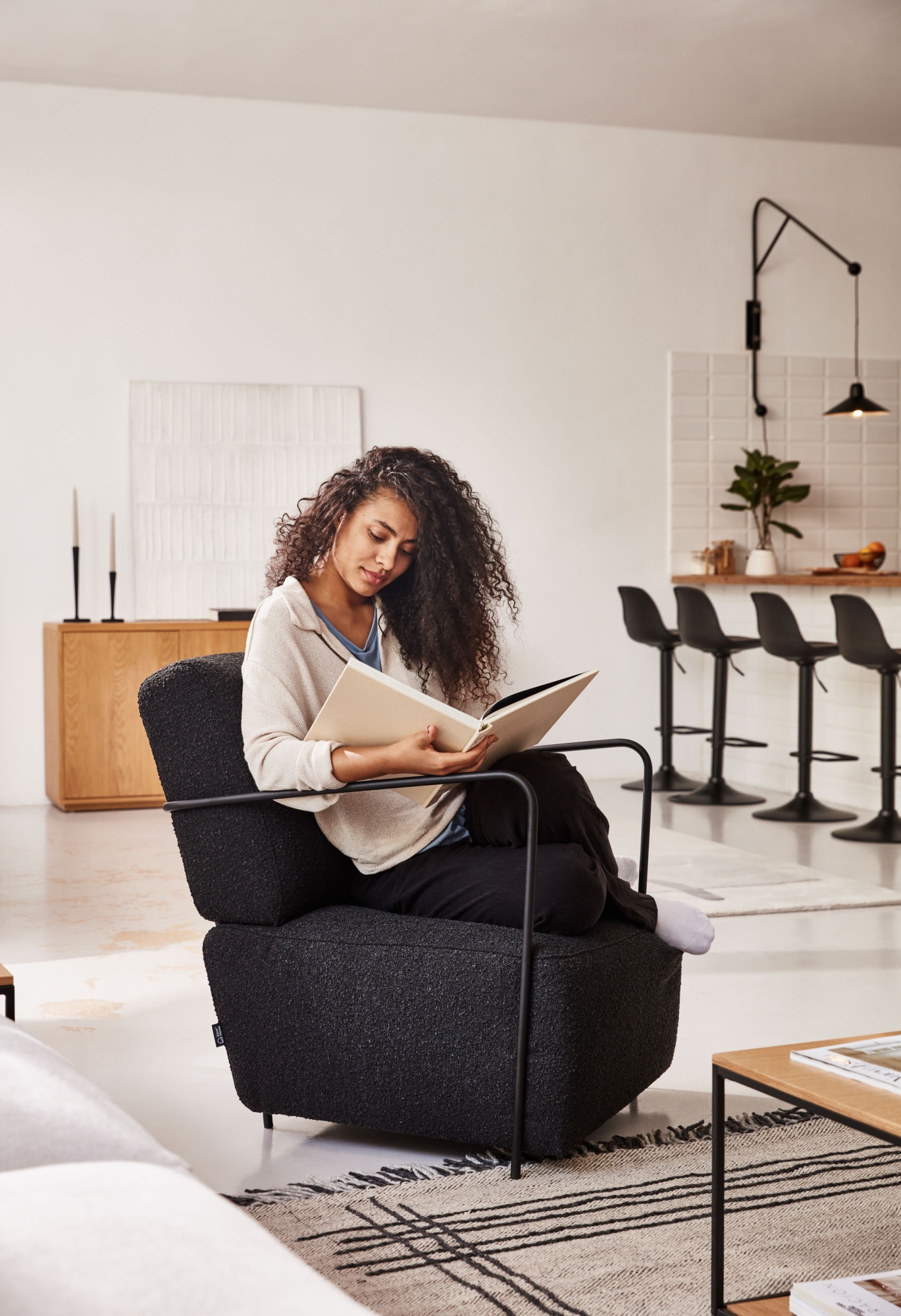 Zarela Черный большой металлический подсвечник La Forma (ex Julia Grup)