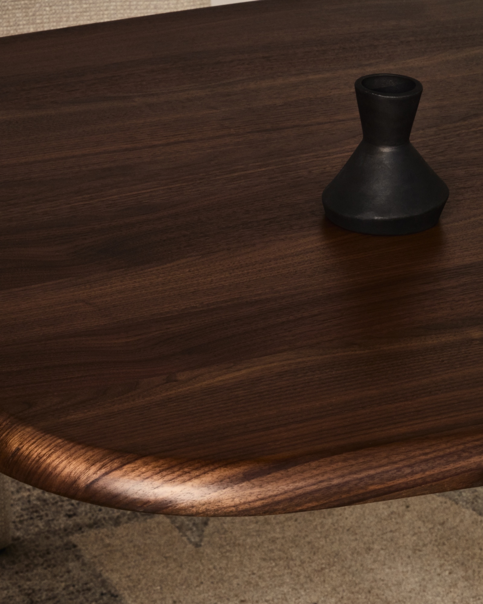 Стол Melvar из орехового шпона с основанием из матовой нержавеющей стали 220 x 110 La Forma (ex Julia Grup)