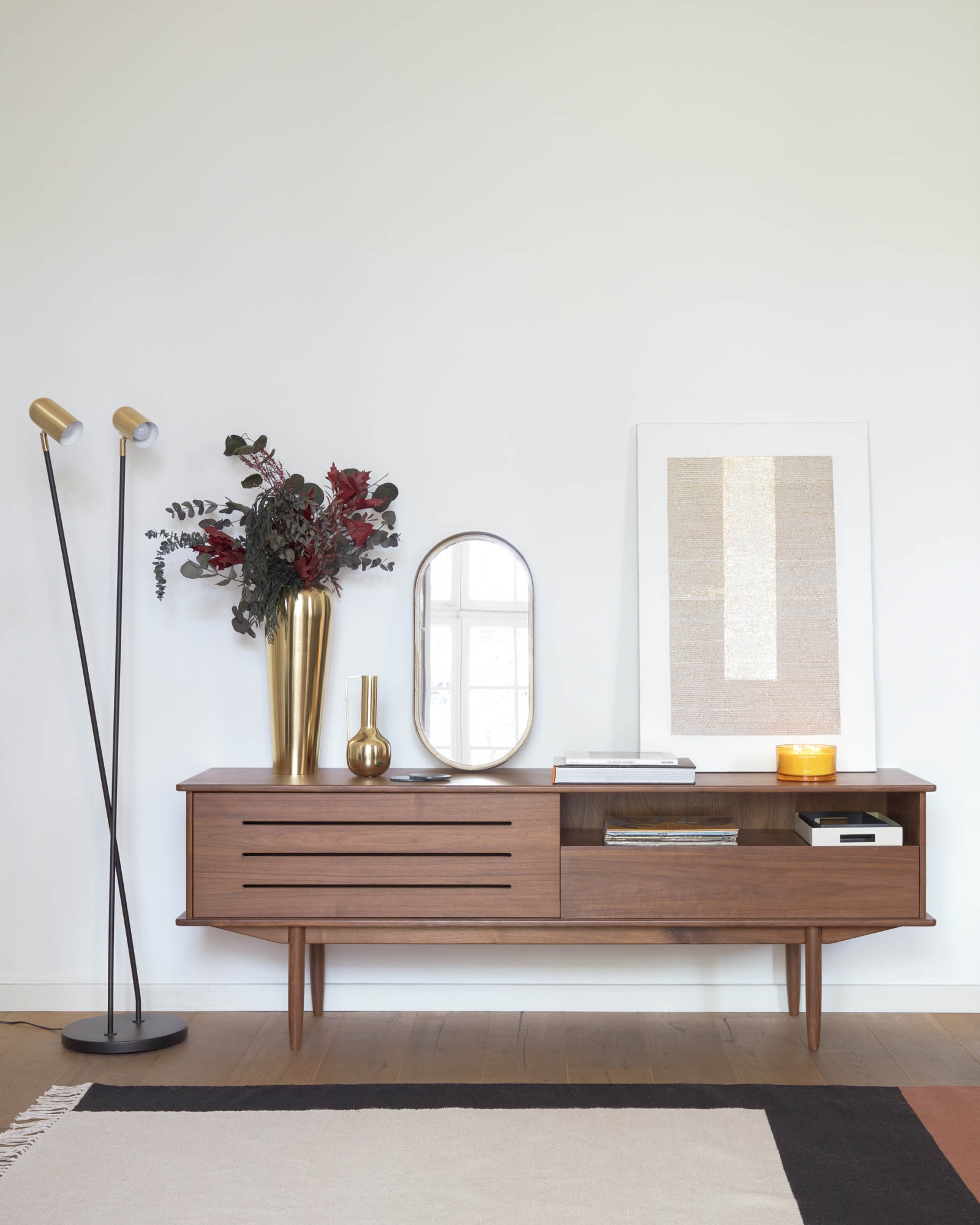 Тумба под ТВ Carolin из шпона ореха 180 x 83.8 cm La Forma (ex Julia Grup)