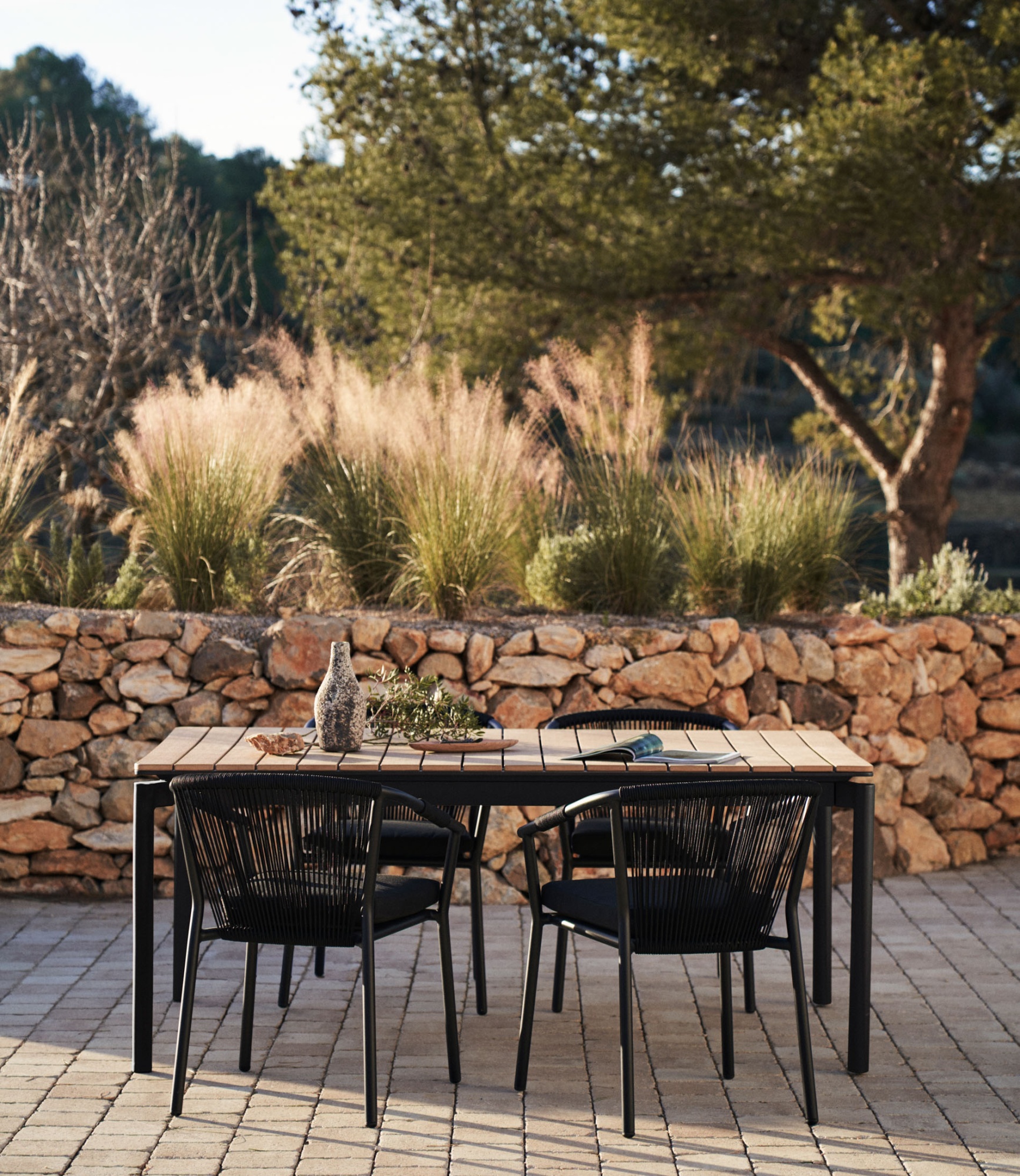 Xelida Садовый стул из алюминия и черного шнура La Forma (ex Julia Grup)