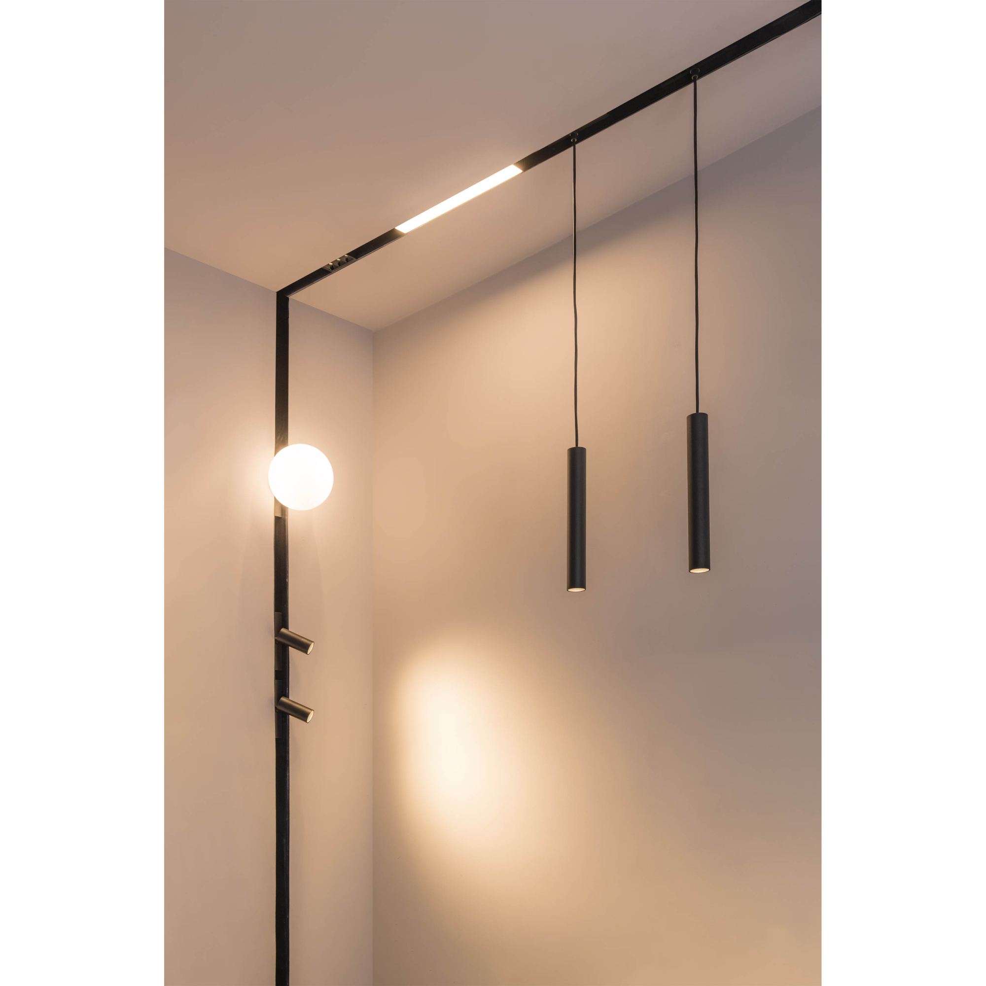 Трековый светильник Neso Hole 2700K 20 гр. Faro