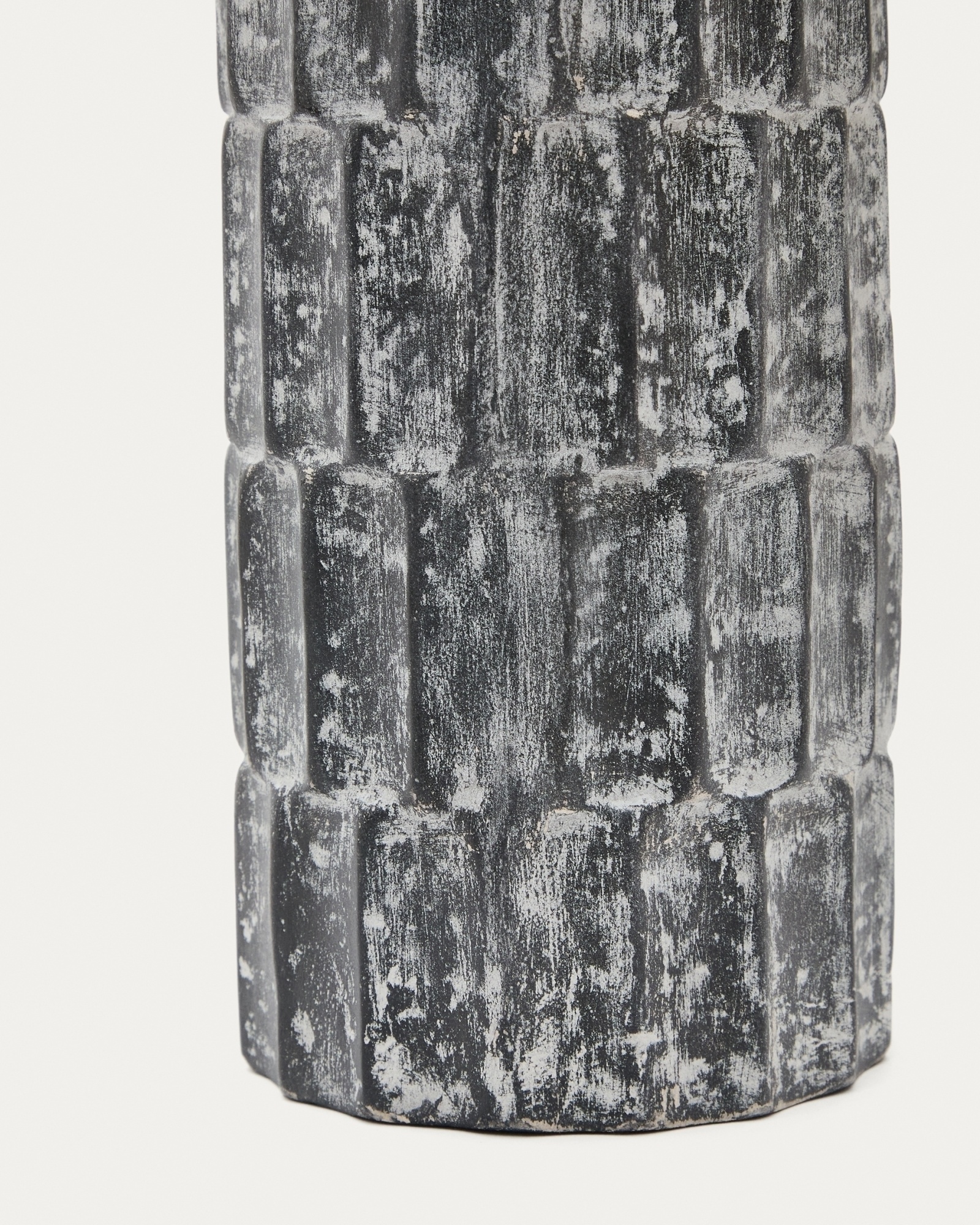 Arisa черная ваза из папье-маше, 31 см La Forma (ex Julia Grup)