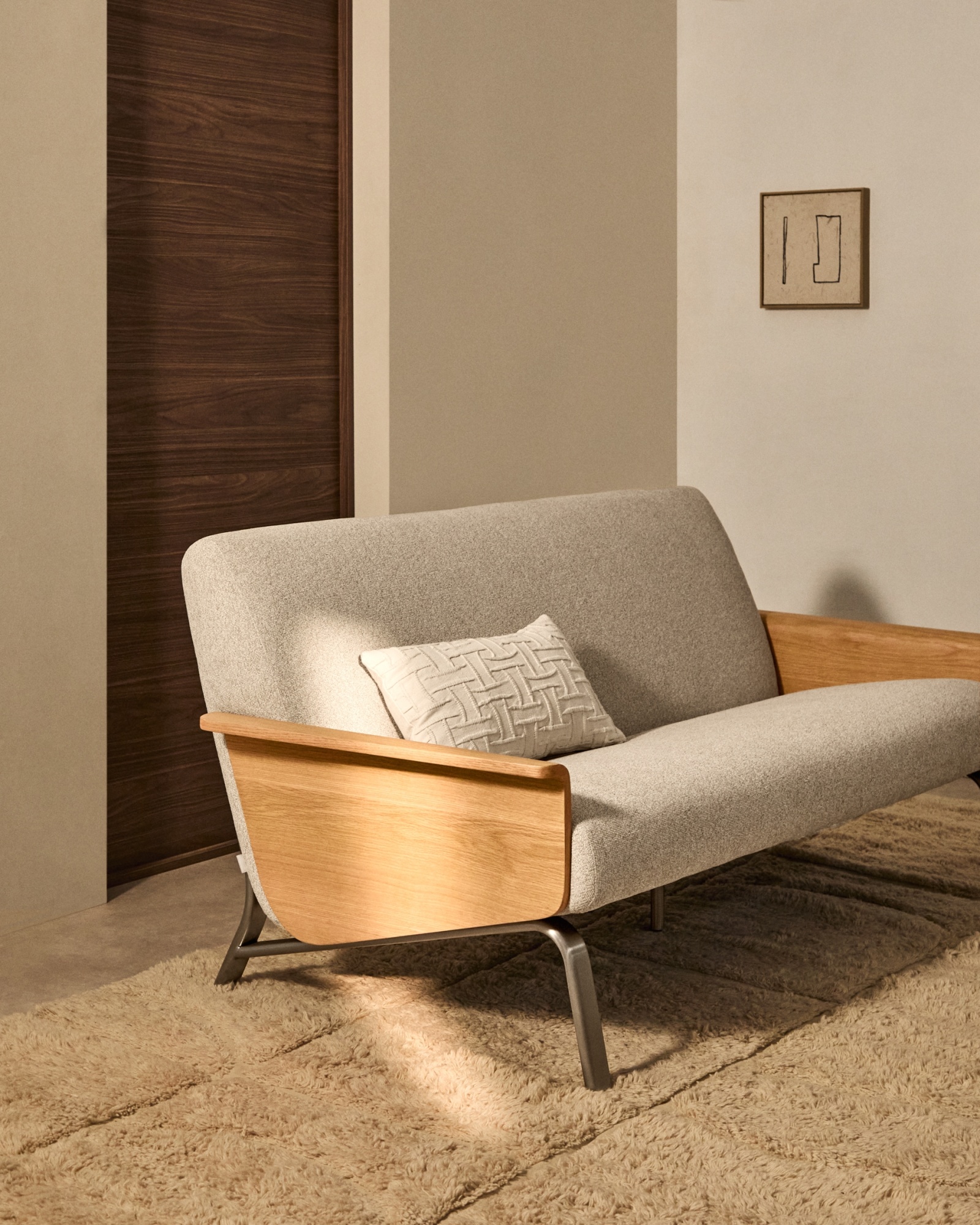 2-местный диван Amsen бежевый с подлокотниками из шпона дуба La Forma (ex Julia Grup)