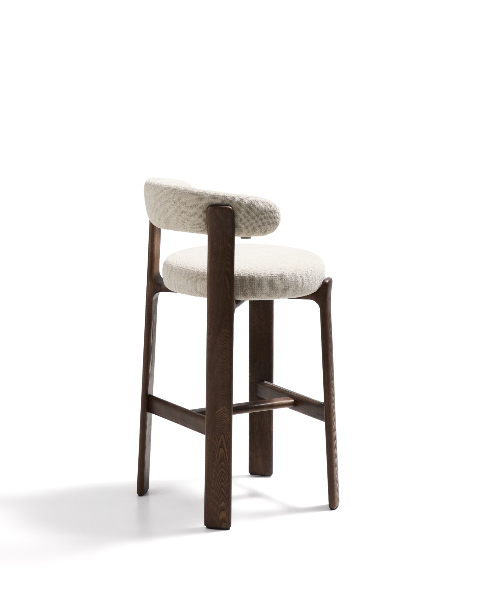 Барный стул Granite из бежевой синели и ясеня с отделкой орех 75 см La Forma (ex Julia Grup)