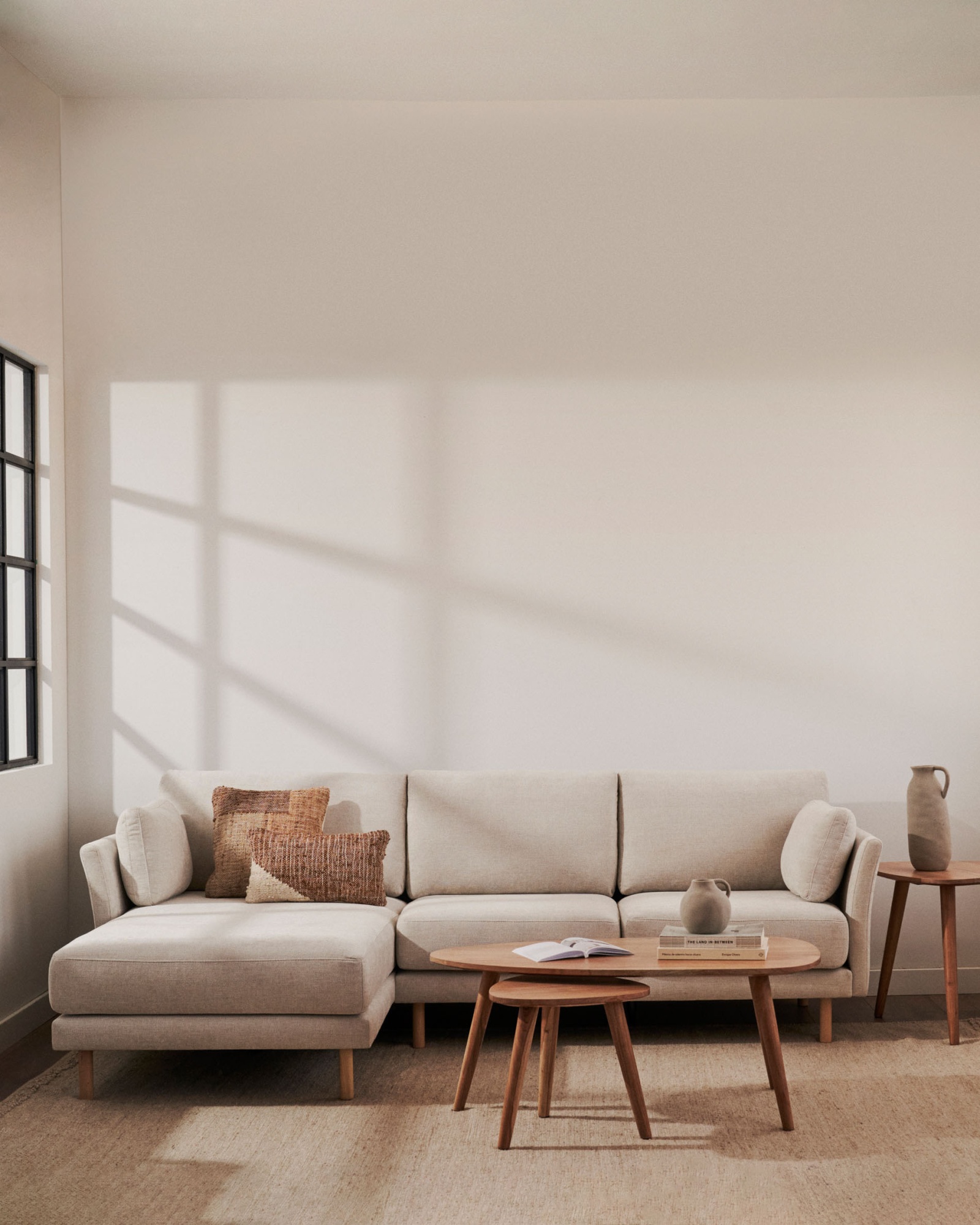 Gilma 3-х местный диван с правым/левым шезлонгом с натуральными ножками 260 cm La Forma (ex Julia Grup)