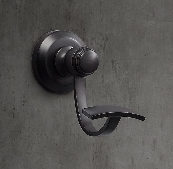 Крючок Restoration Hardware Lugarno Bronze