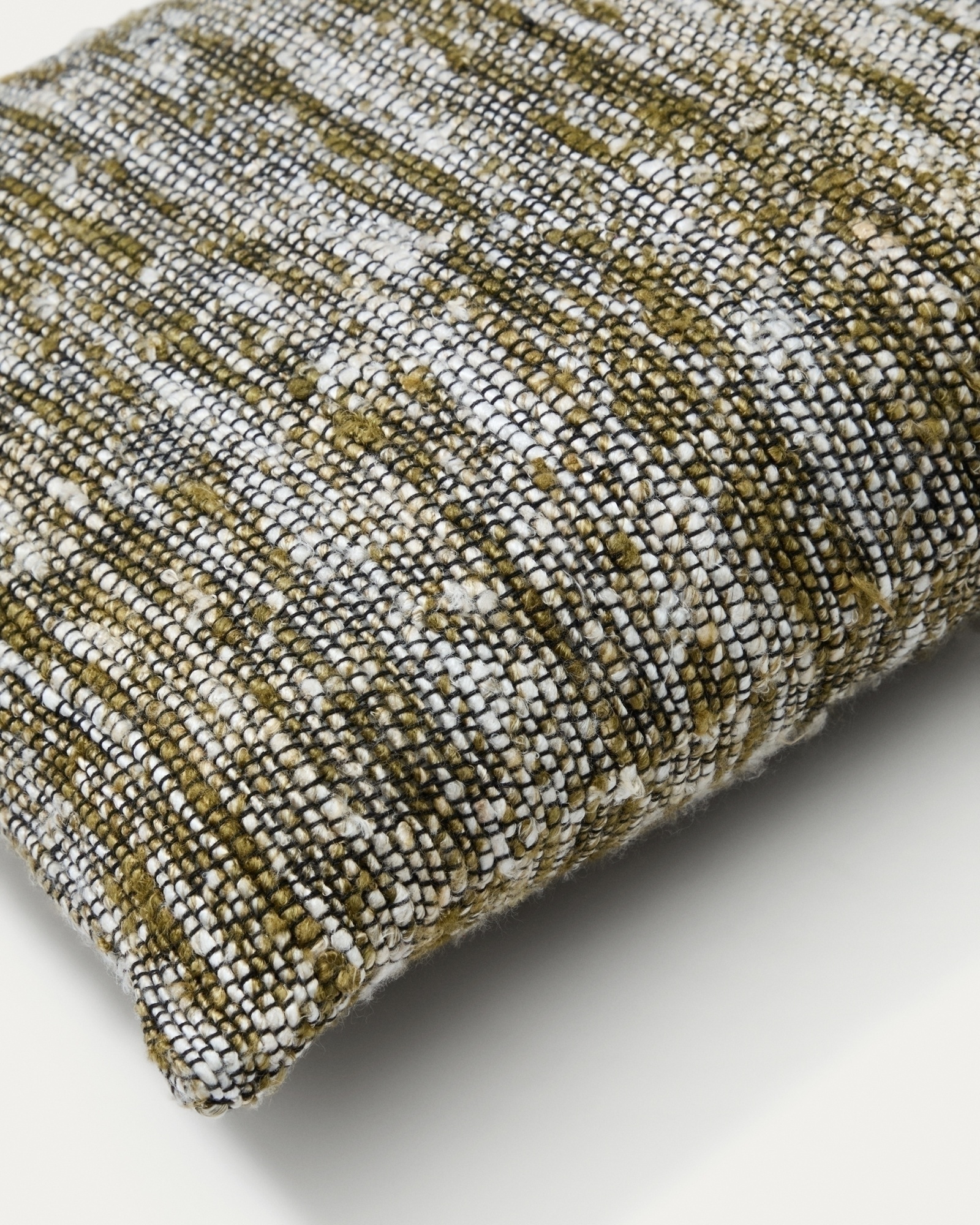 Чехол на подушку Yadit из зеленой вискозы и хлопка 45 x 45 см La Forma (ex Julia Grup)