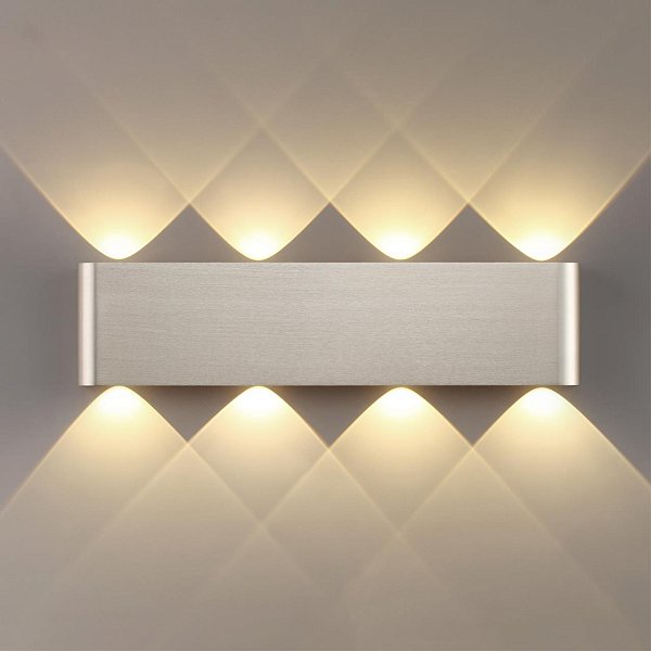 Настенный светильник Odeon Light 7106/8WL