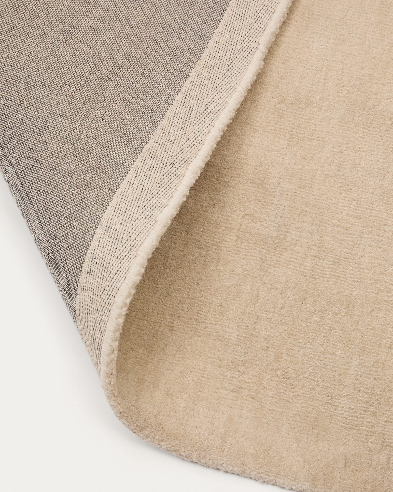 Empuries Ковер из белого полипропилена 200 x 300 см La Forma (ex Julia Grup)