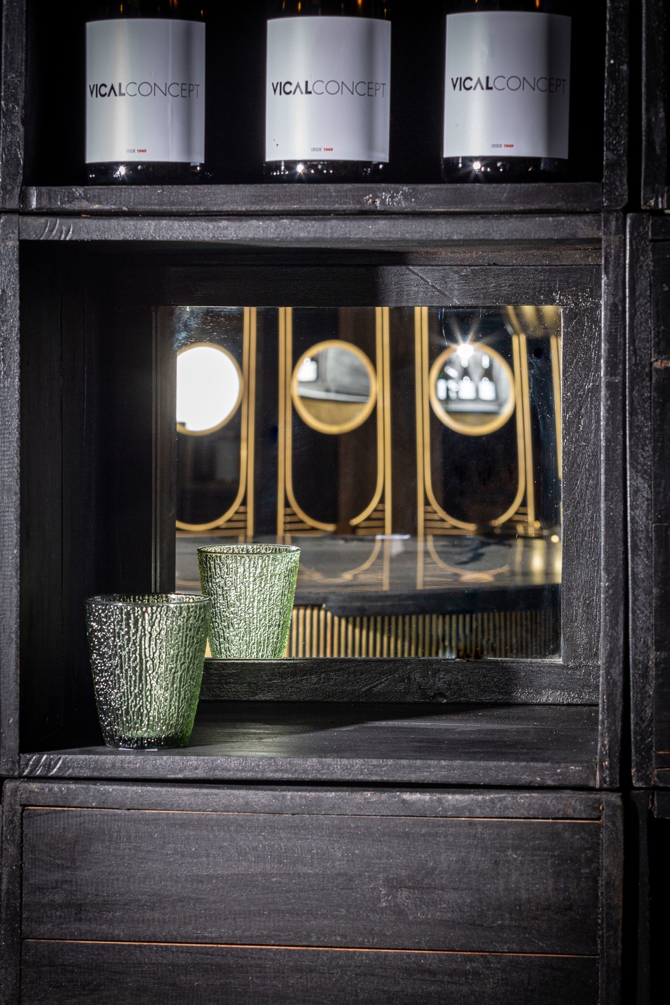 Модульная полка Gwin с зеркалом Vical