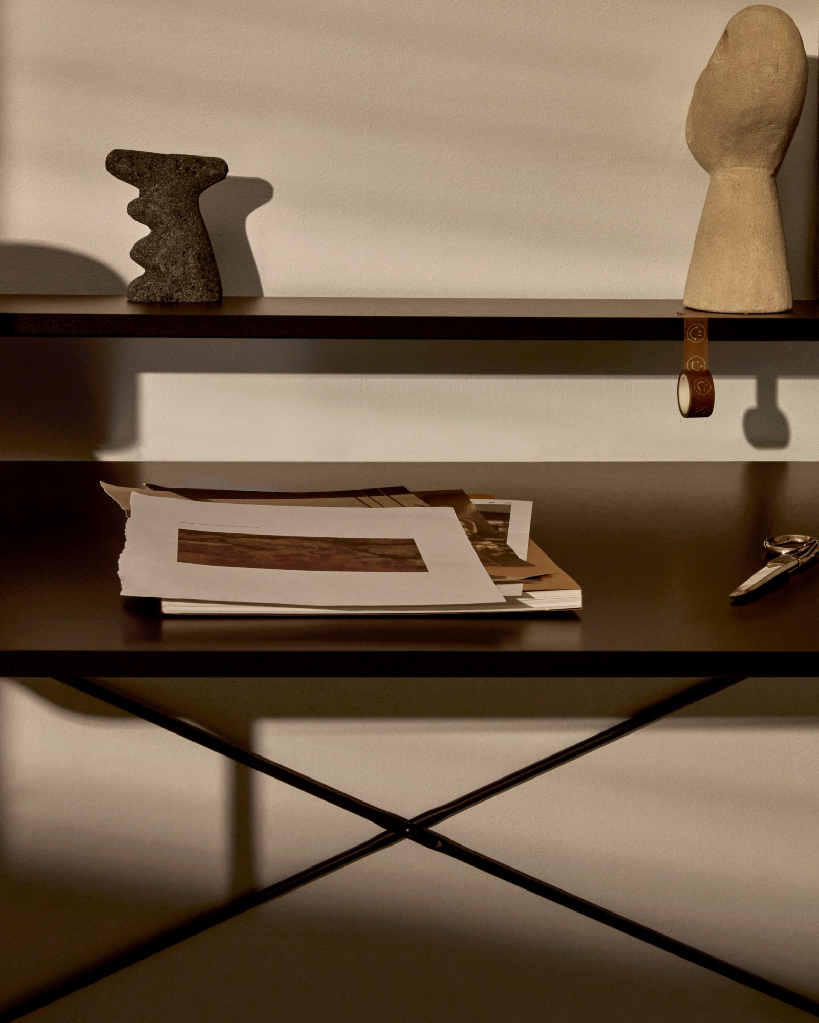 Письменный стол Galatia из черной меламина с металлическими ножками в черной отделке 120 x 60 см La Forma (ex Julia Grup)