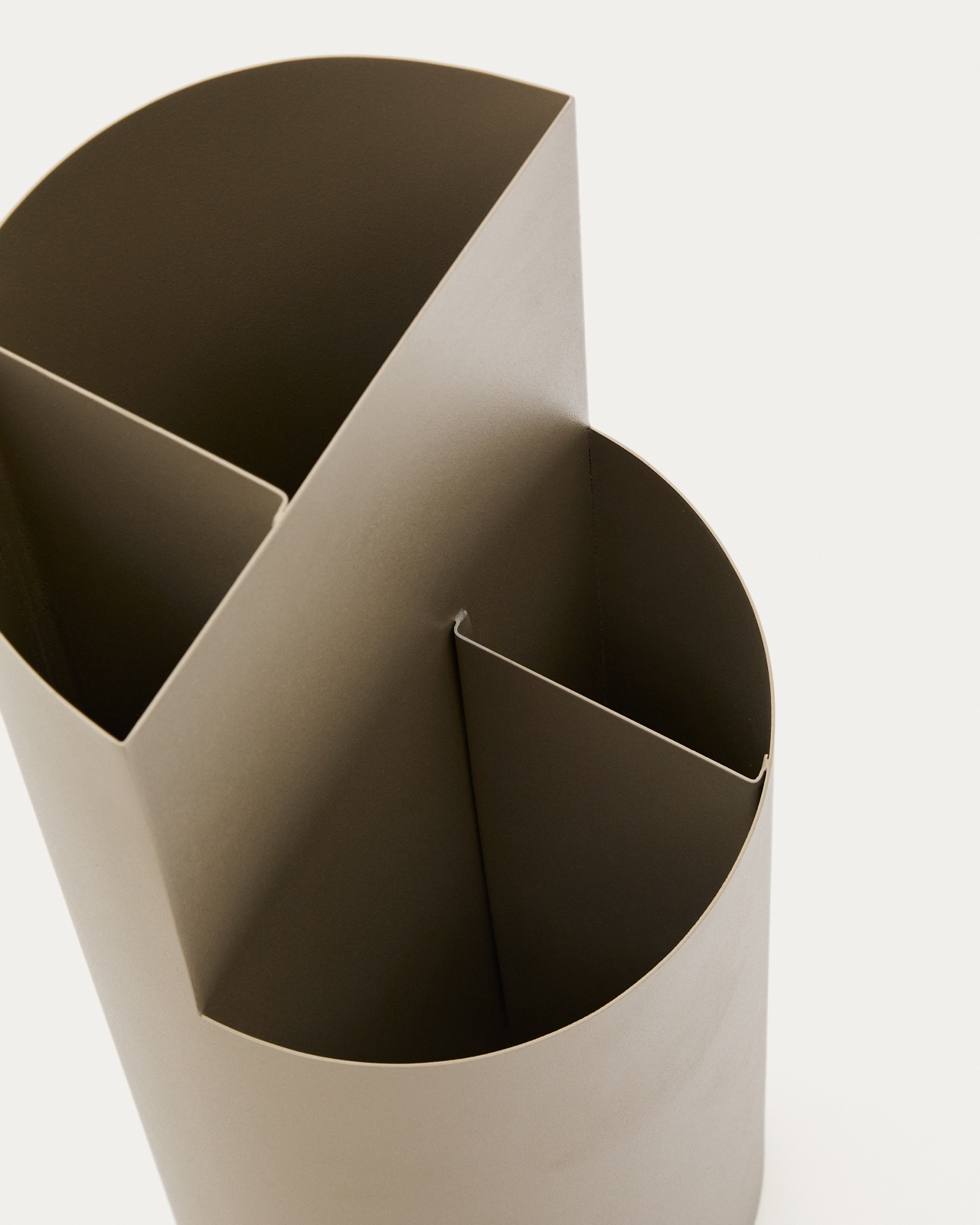 Atin Подставка для зонтов из бежевого металла La Forma (ex Julia Grup)