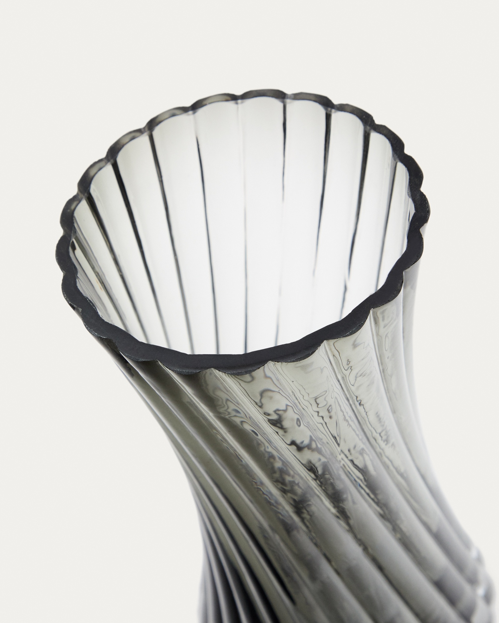 Arep Ваза из серого стекла 22,5 см La Forma (ex Julia Grup)