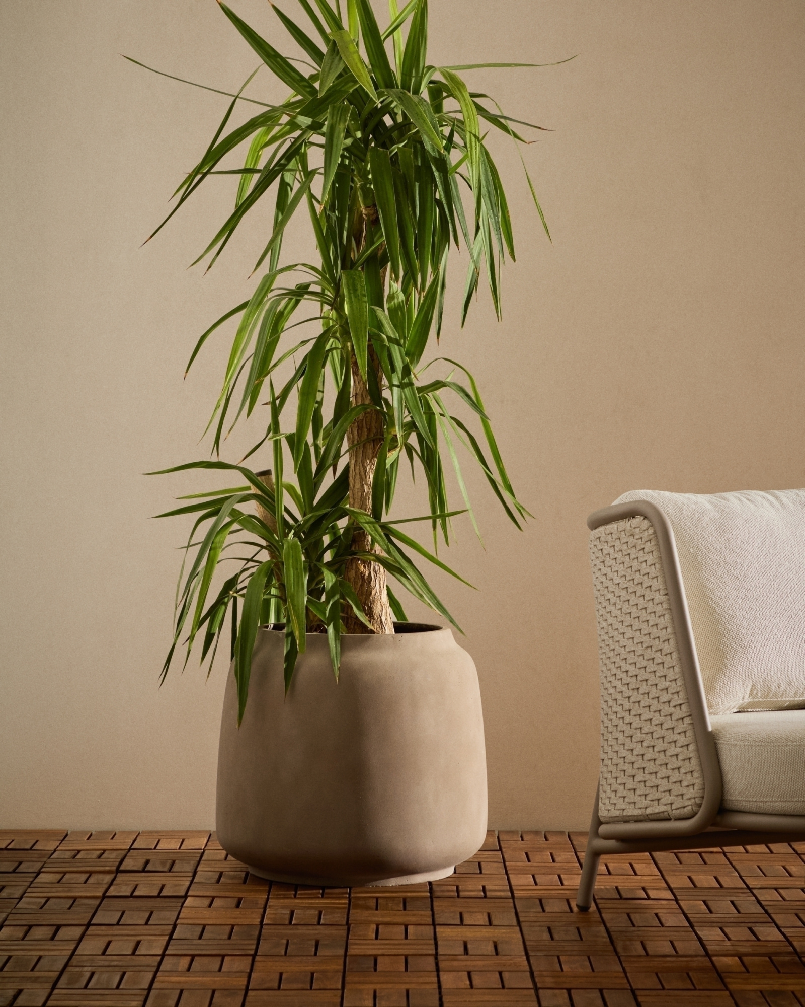 Кашпо Lira цемент терракотового цвета  Ø53см La Forma (ex Julia Grup)