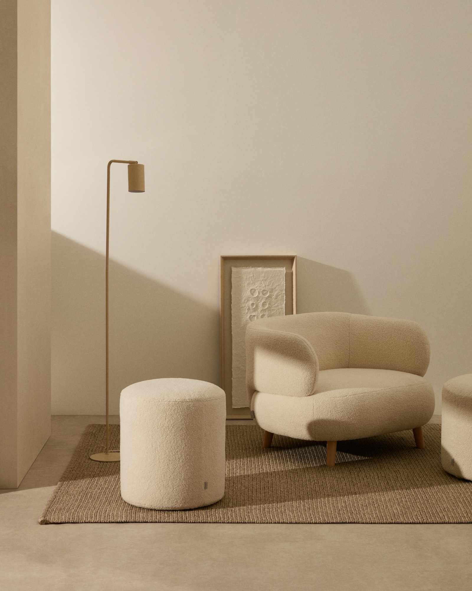 Kaeli Пуф для ног со съемным чехлом из ткани букле цвета экрю La Forma (ex Julia Grup)