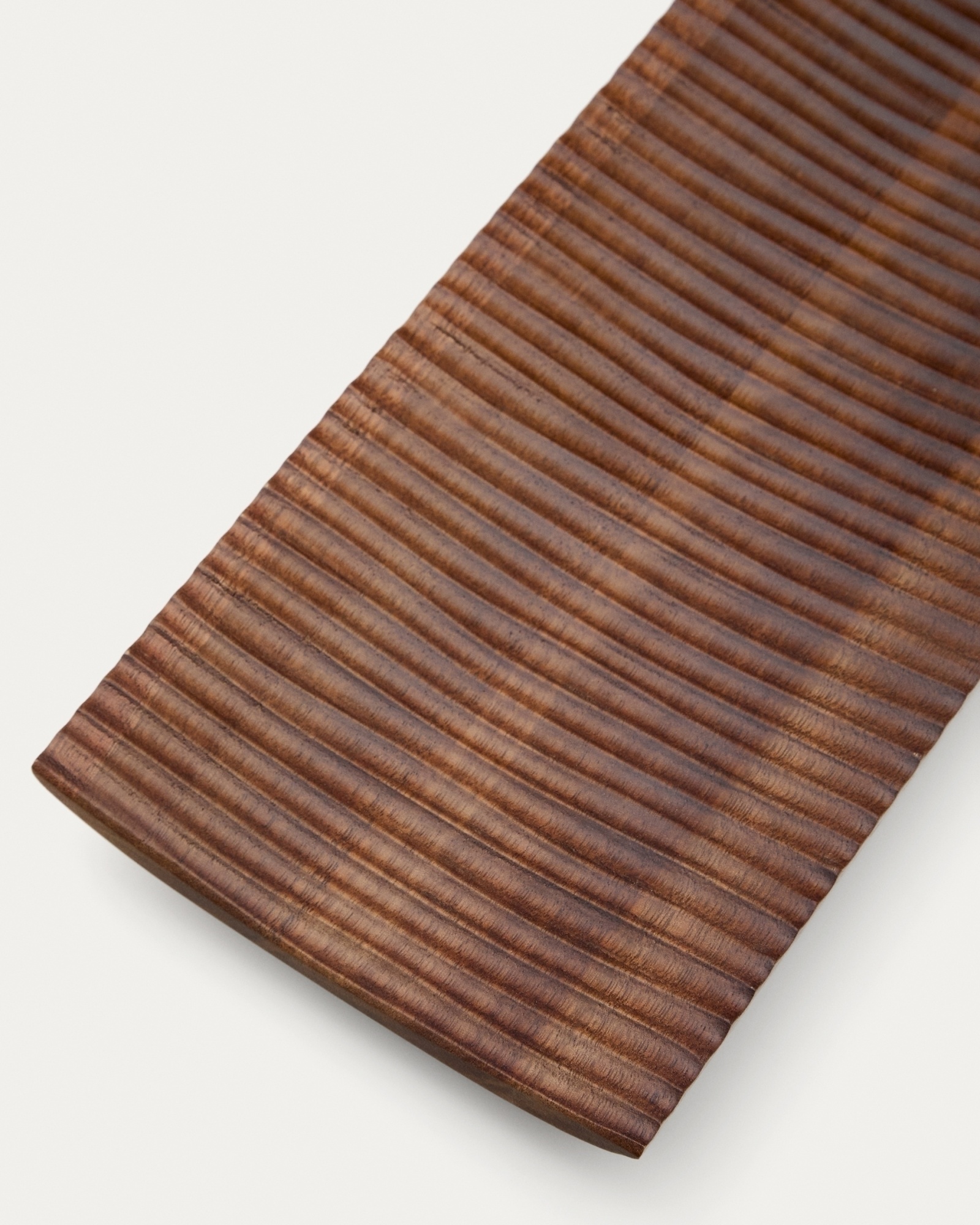 Маленькая сервировочная доска Rommu из акации La Forma (ex Julia Grup)