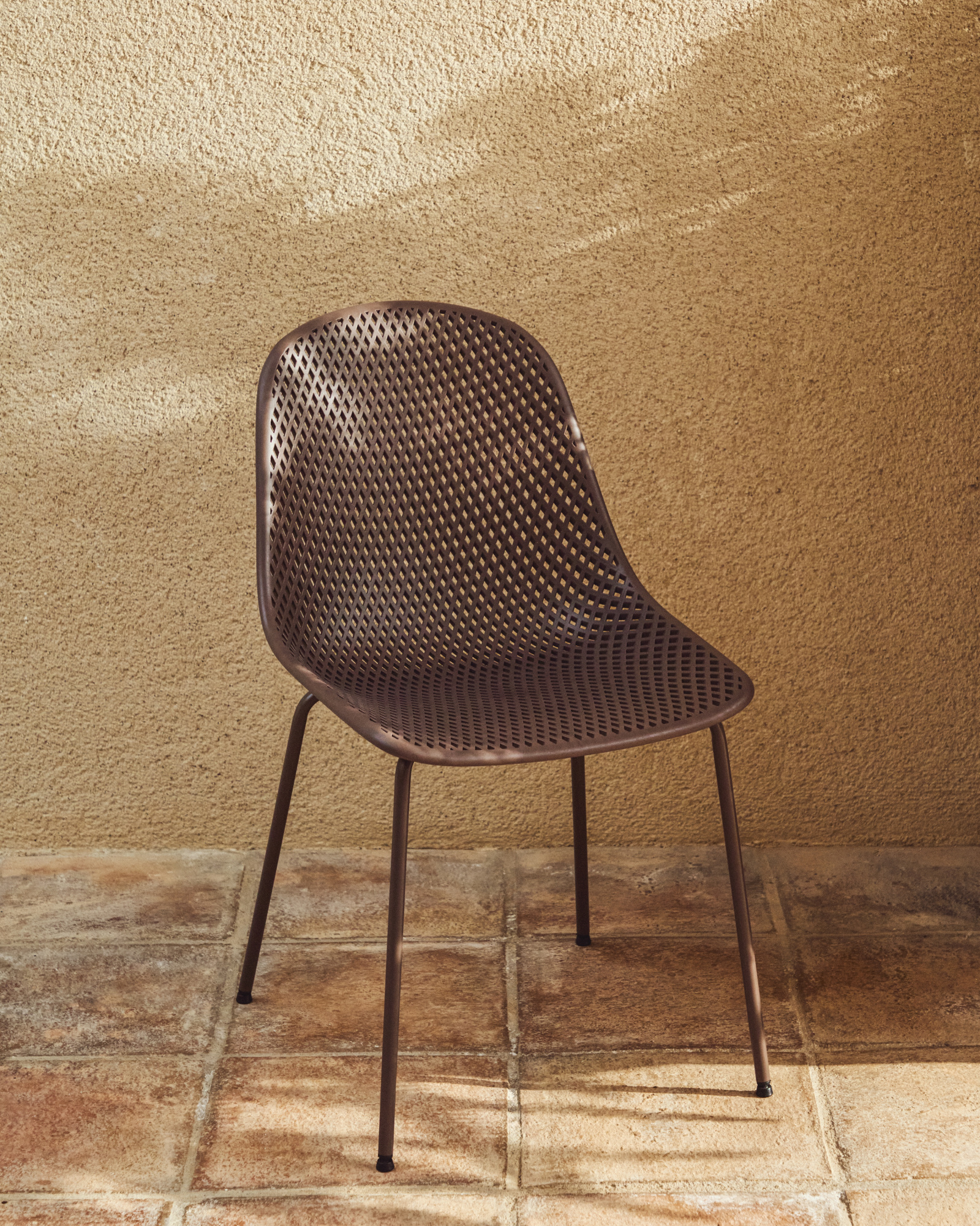 Уличный стул Quinby из коричневой стали и пластика La Forma 482333