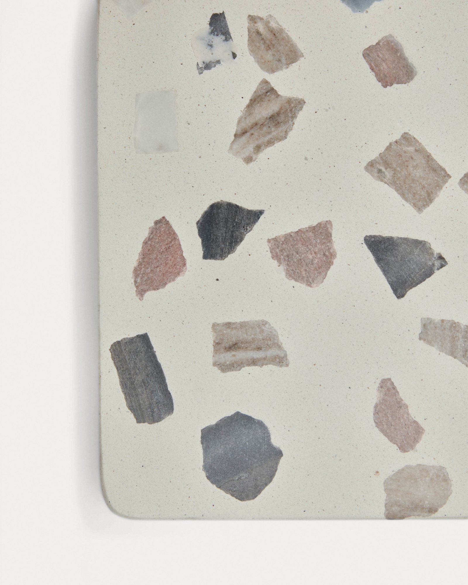 Сервировочная доска Temira разноцветная из терраццо La Forma (ex Julia Grup)