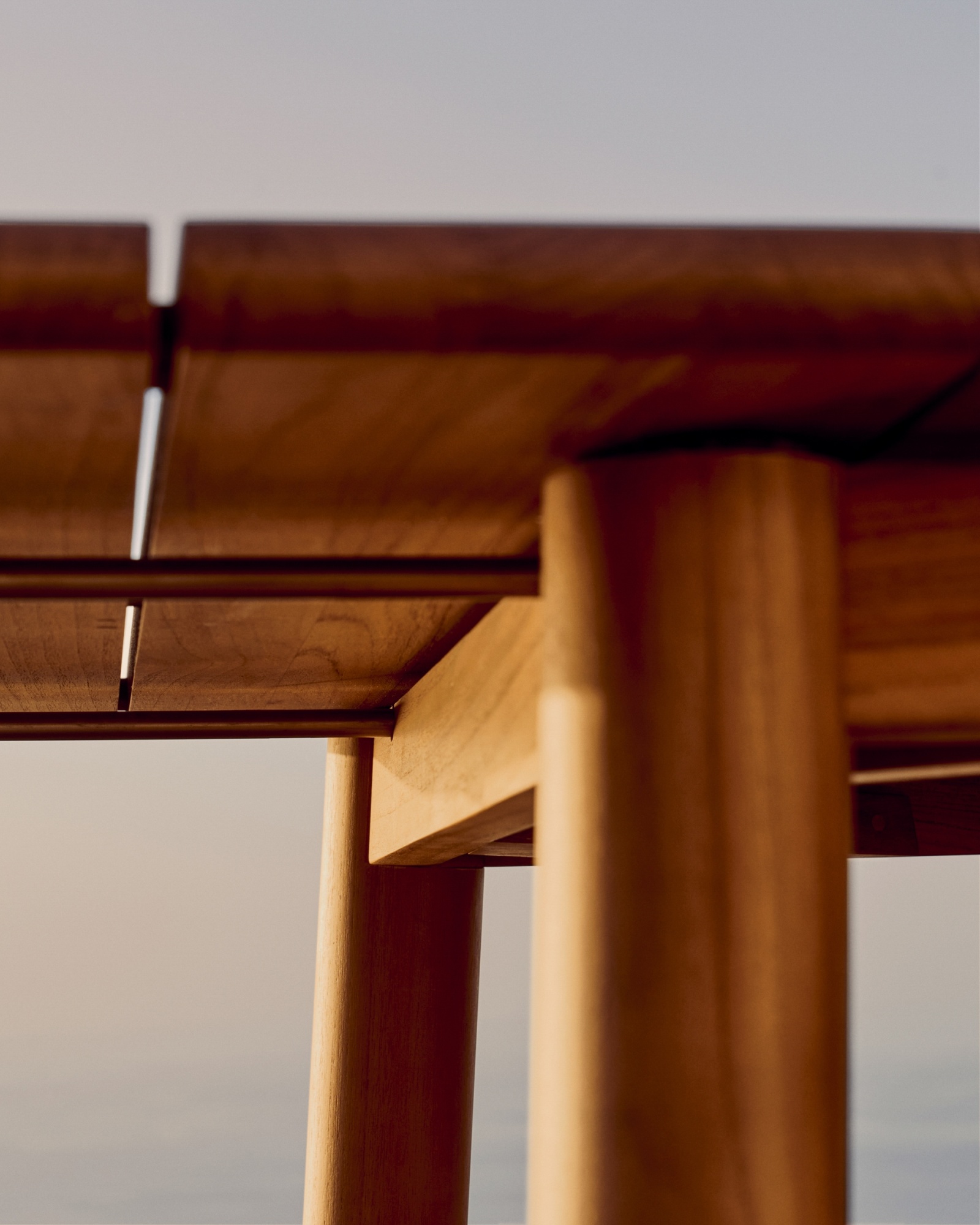 Раздвижной стол Turqueta из массива тикового дерева, 220 (294) x 100 см La Forma (ex Julia Grup)