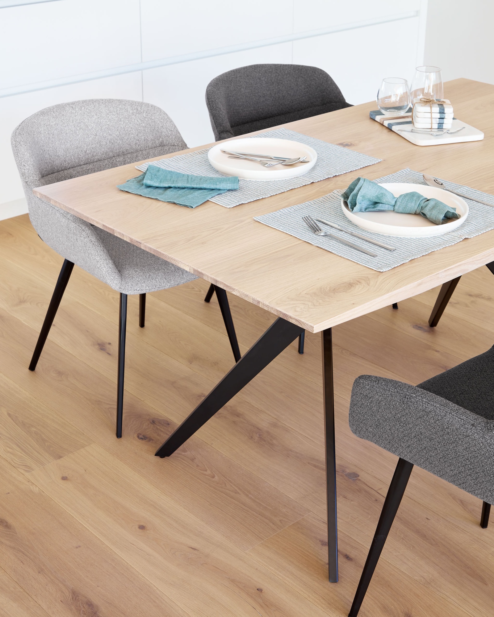 Стол Amethyst 160х90 беленый дуб La Forma (ex Julia Grup)