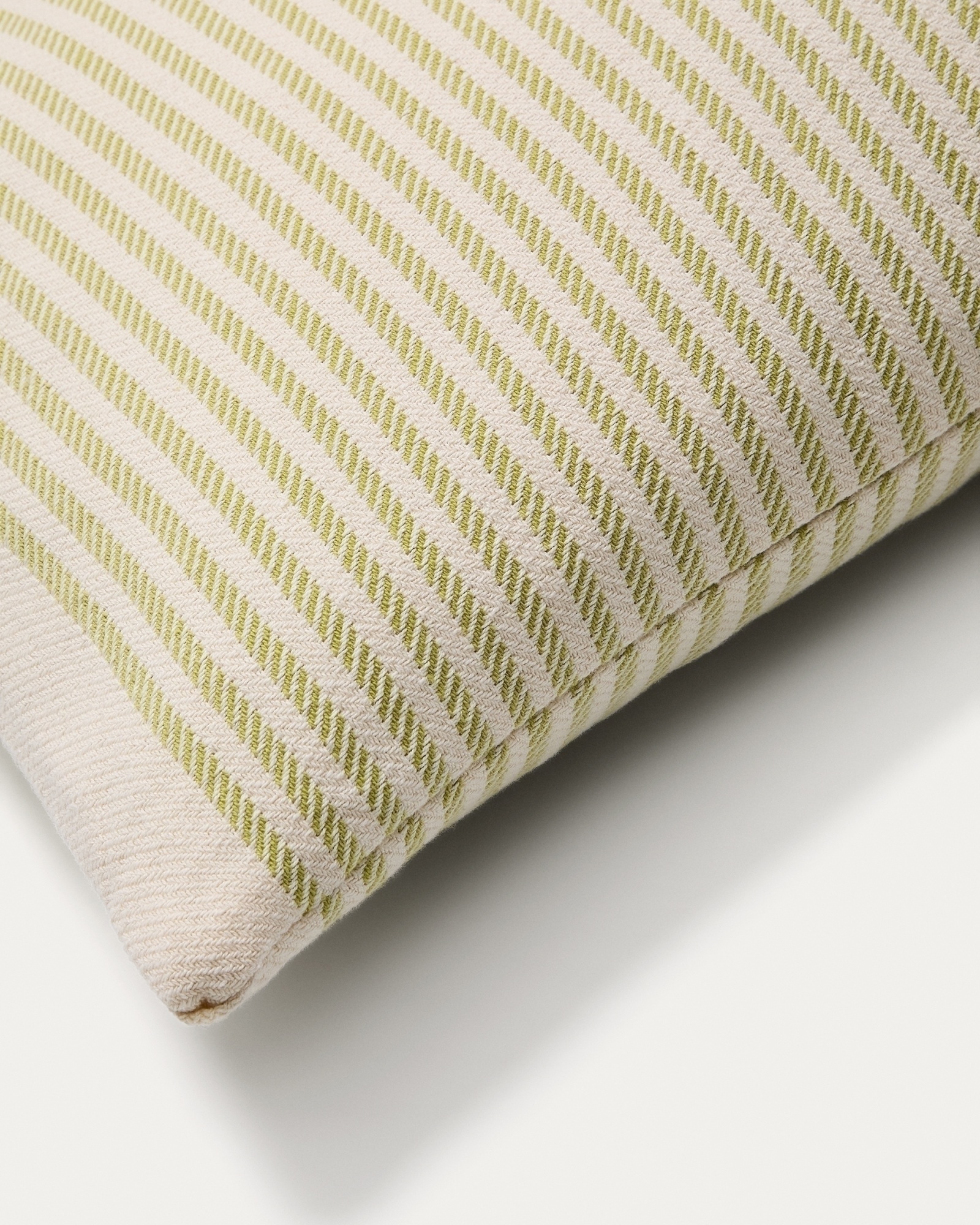 Чехол для подушки Lioris из хлопка в зеленую полоску 60 x 40 см La Forma (ex Julia Grup)