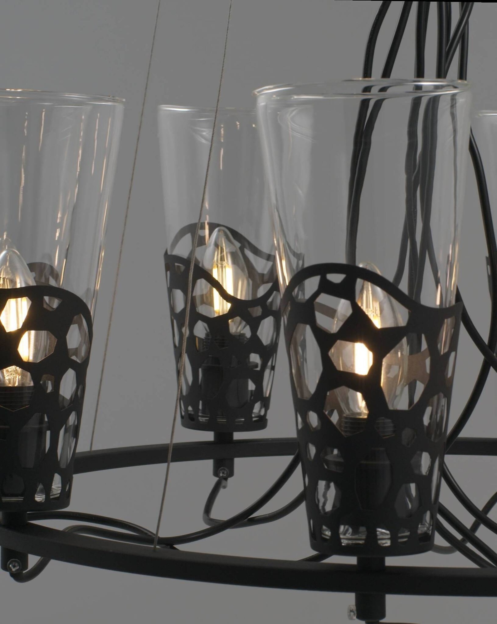 Люстра подвесная Moderli V2810-8P Valerie 8*E14*440W