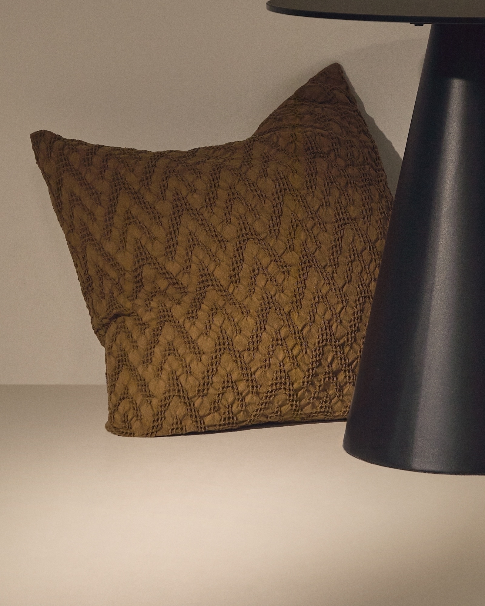 Чехол для подушки Evone 100% хлопок с вафельной текстурой горчичный 50 x 50 см La Forma (ex Julia Grup)