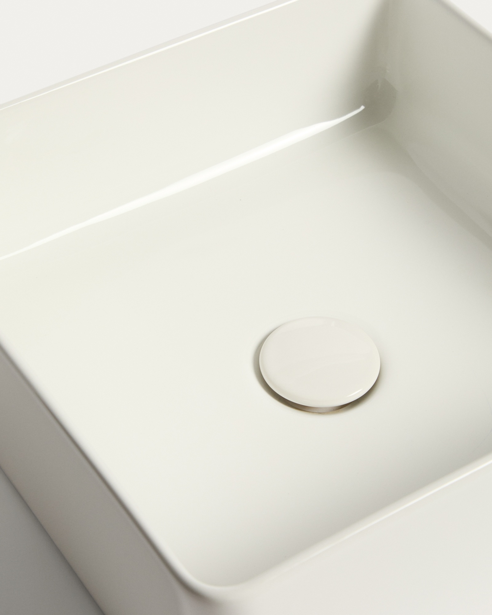 Раковина Ovara из белой керамики 36,5 x 36,5 см La Forma (ex Julia Grup)